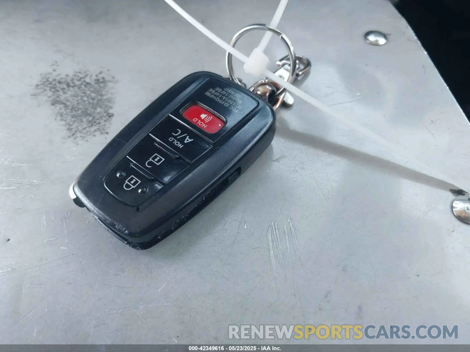11 fotografías del automóvil dañado JTDKARFP6K3117243 TOYOTA PRIUS PRIME 2019