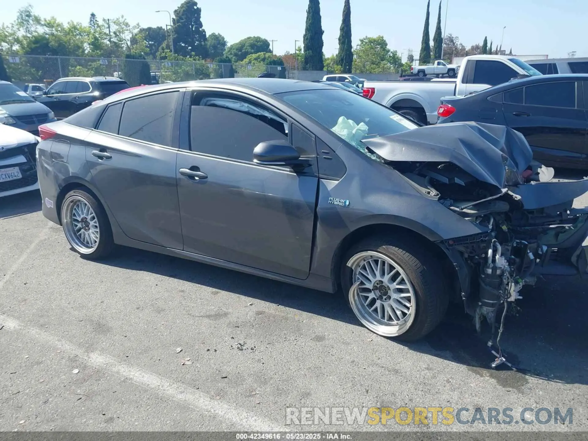 14 fotografías del automóvil dañado JTDKARFP6K3117243 TOYOTA PRIUS PRIME 2019