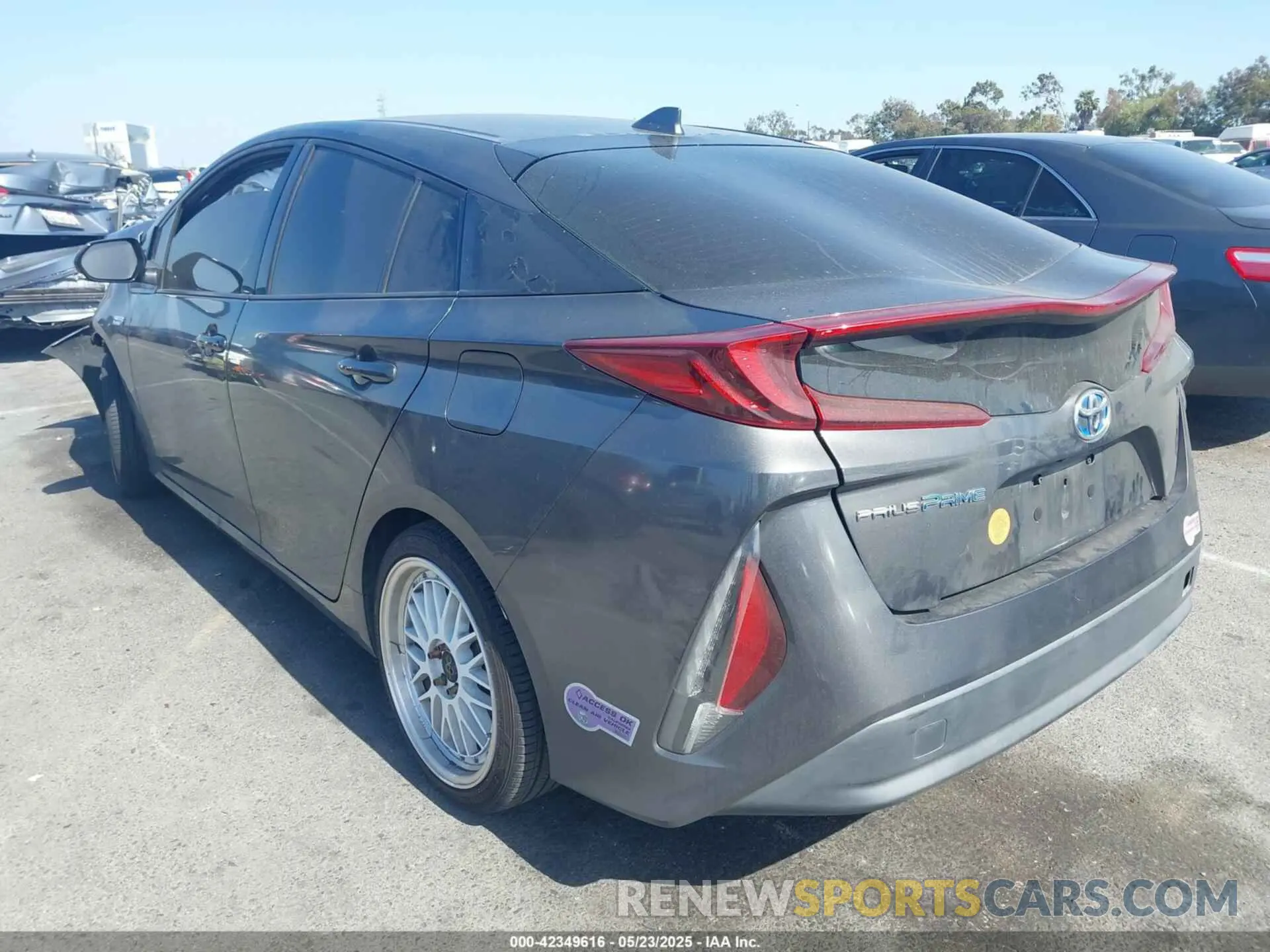 3 fotografías del automóvil dañado JTDKARFP6K3117243 TOYOTA PRIUS PRIME 2019