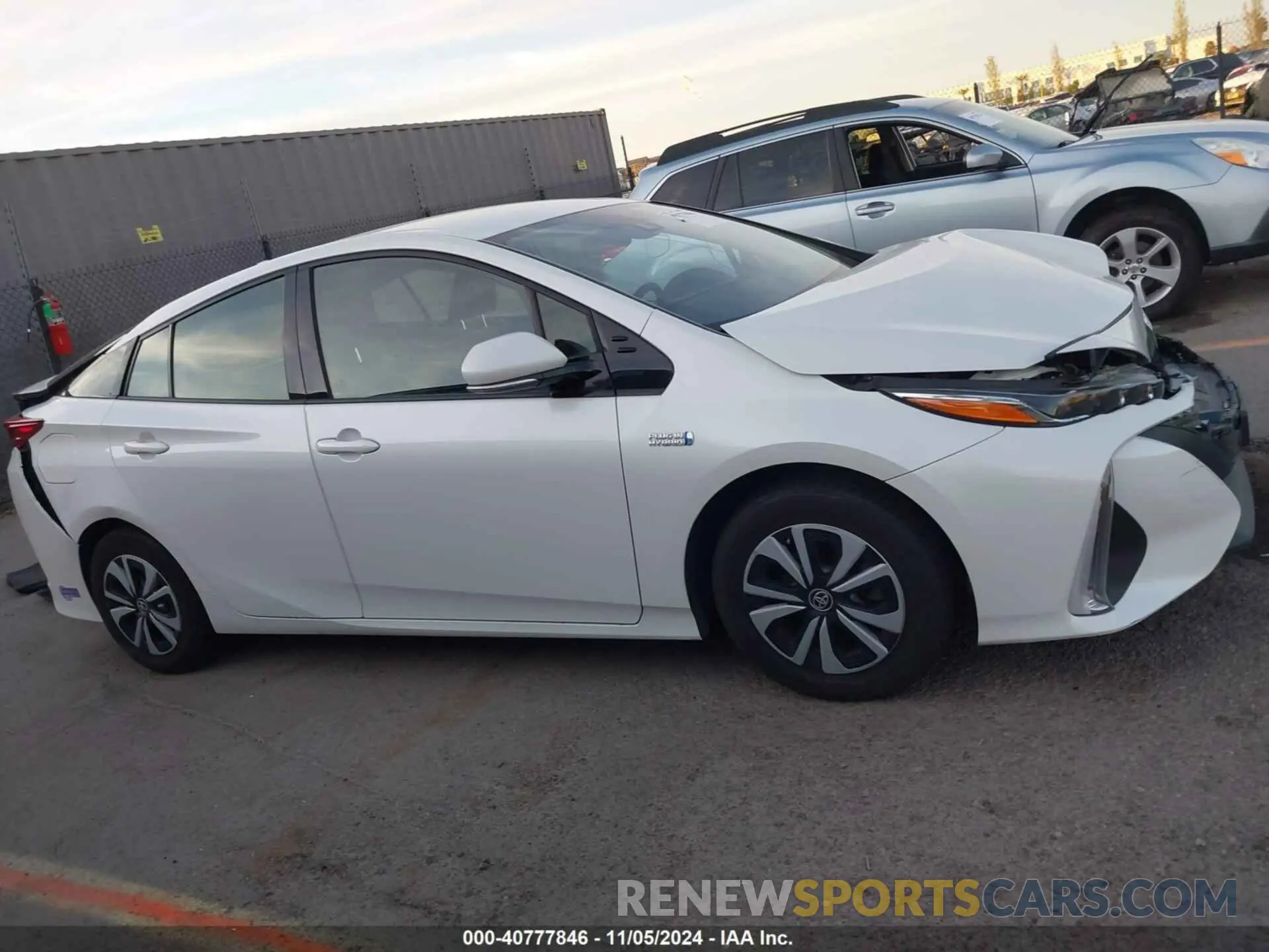 13 fotografías del automóvil dañado JTDKARFP7K3119552 TOYOTA PRIUS PRIME 2019