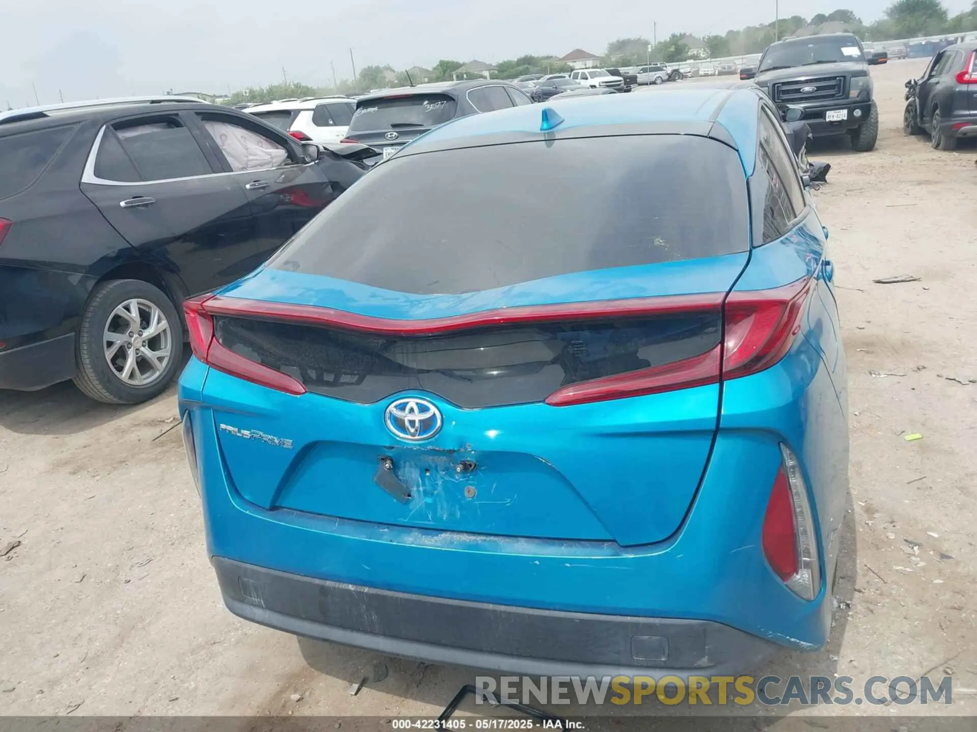 16 fotografías del automóvil dañado JTDKARFP9K3113543 TOYOTA PRIUS PRIME 2019