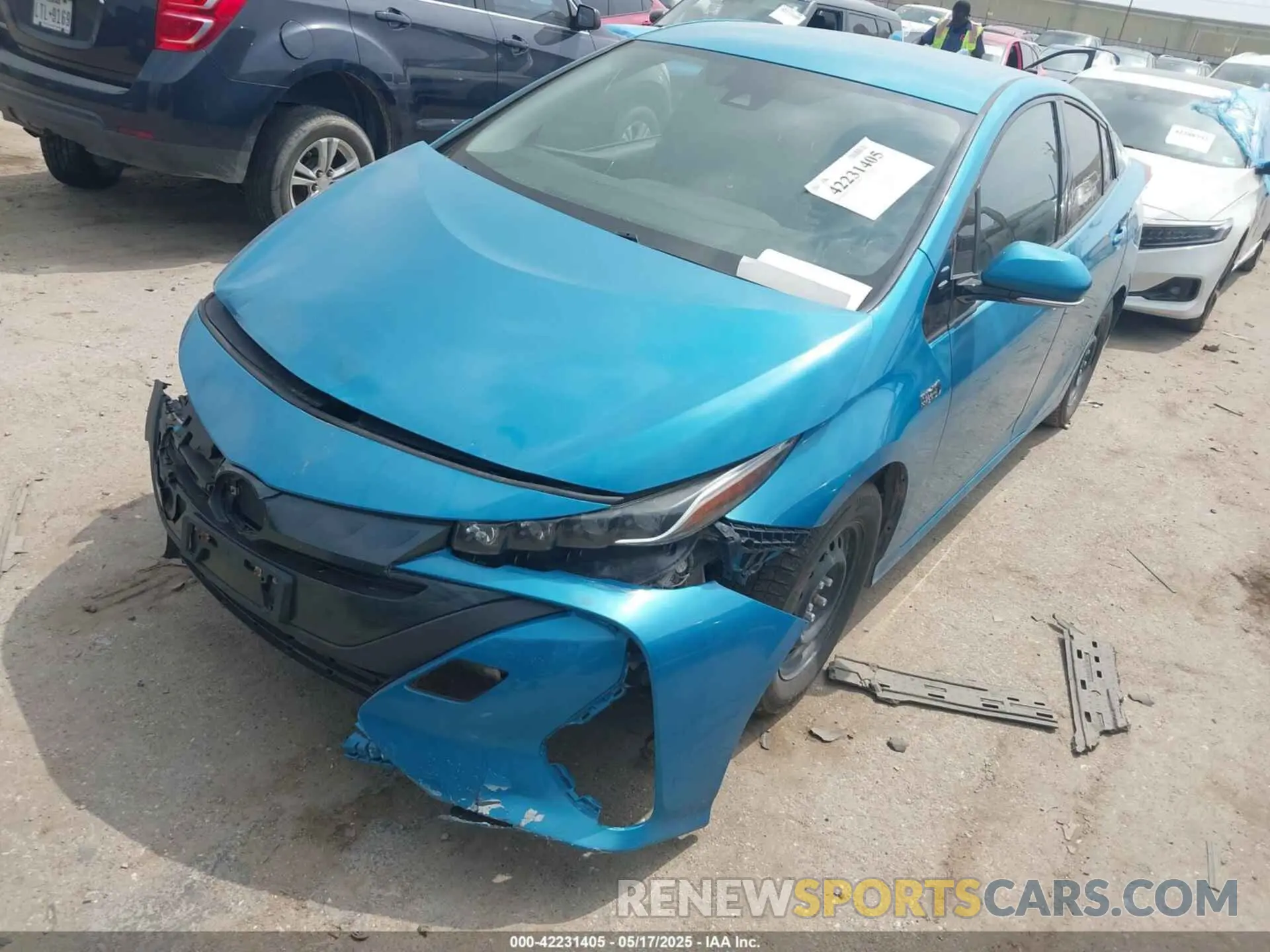 2 fotografías del automóvil dañado JTDKARFP9K3113543 TOYOTA PRIUS PRIME 2019