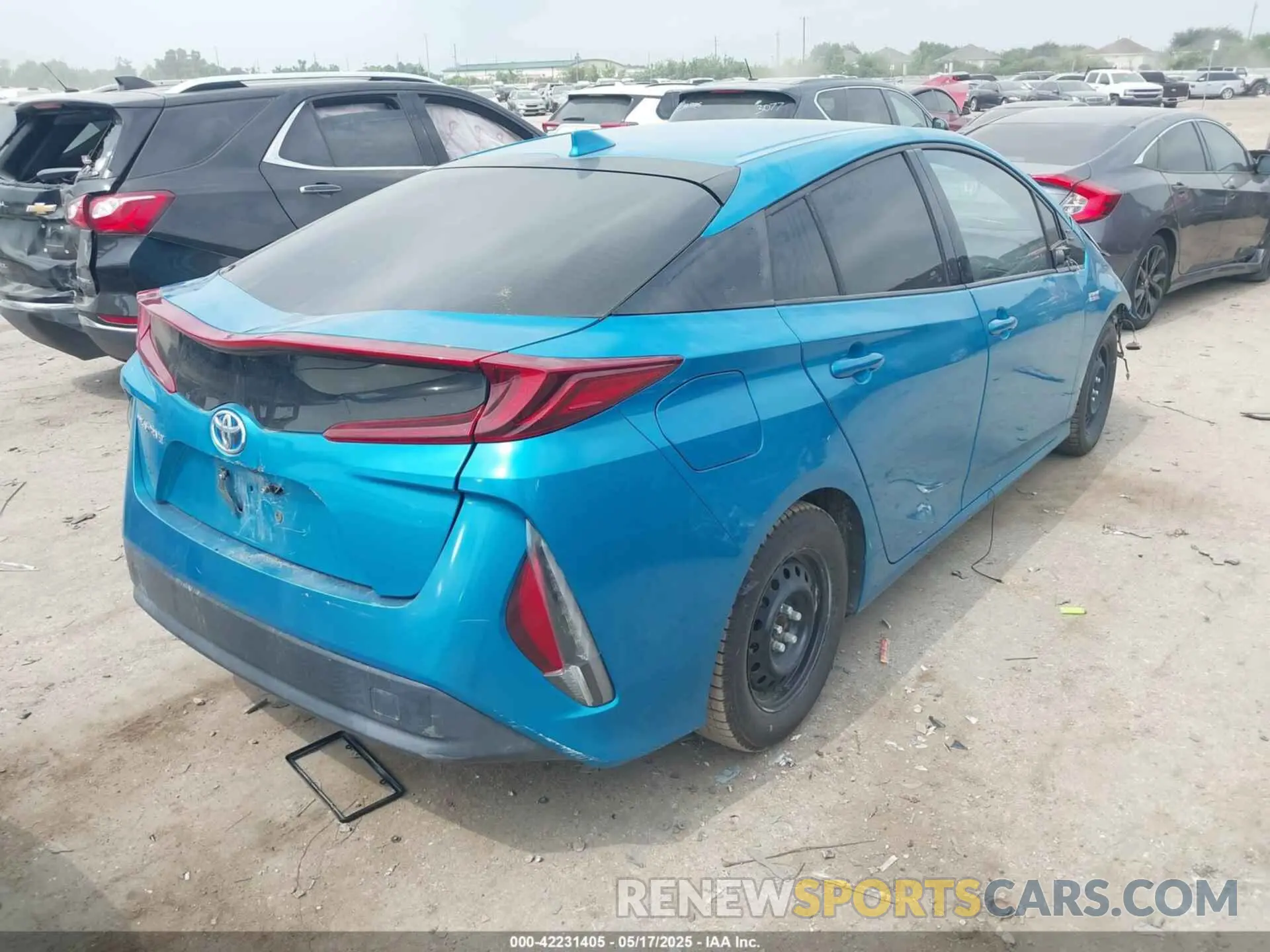 4 fotografías del automóvil dañado JTDKARFP9K3113543 TOYOTA PRIUS PRIME 2019