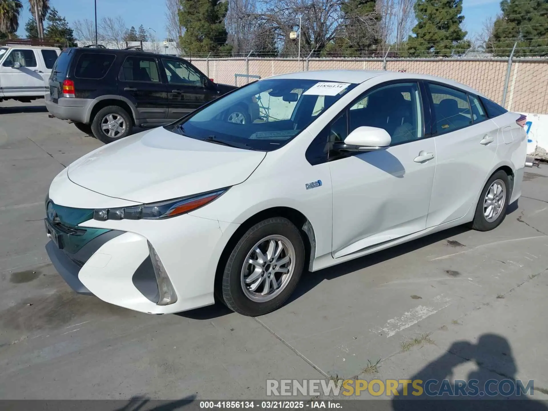 2 fotografías del automóvil dañado JTDKARFP1L3124814 TOYOTA PRIUS PRIME 2020