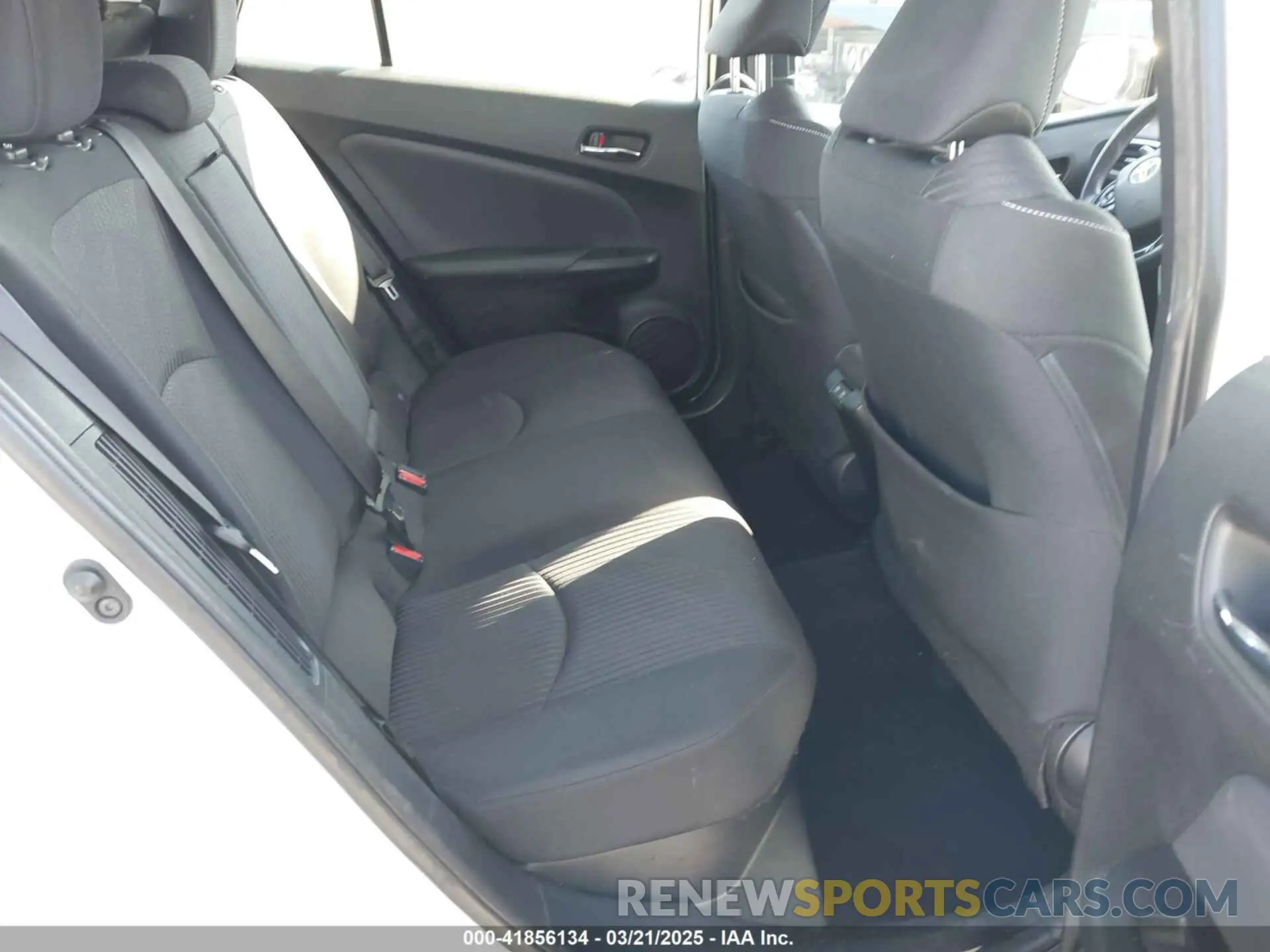 8 fotografías del automóvil dañado JTDKARFP1L3124814 TOYOTA PRIUS PRIME 2020