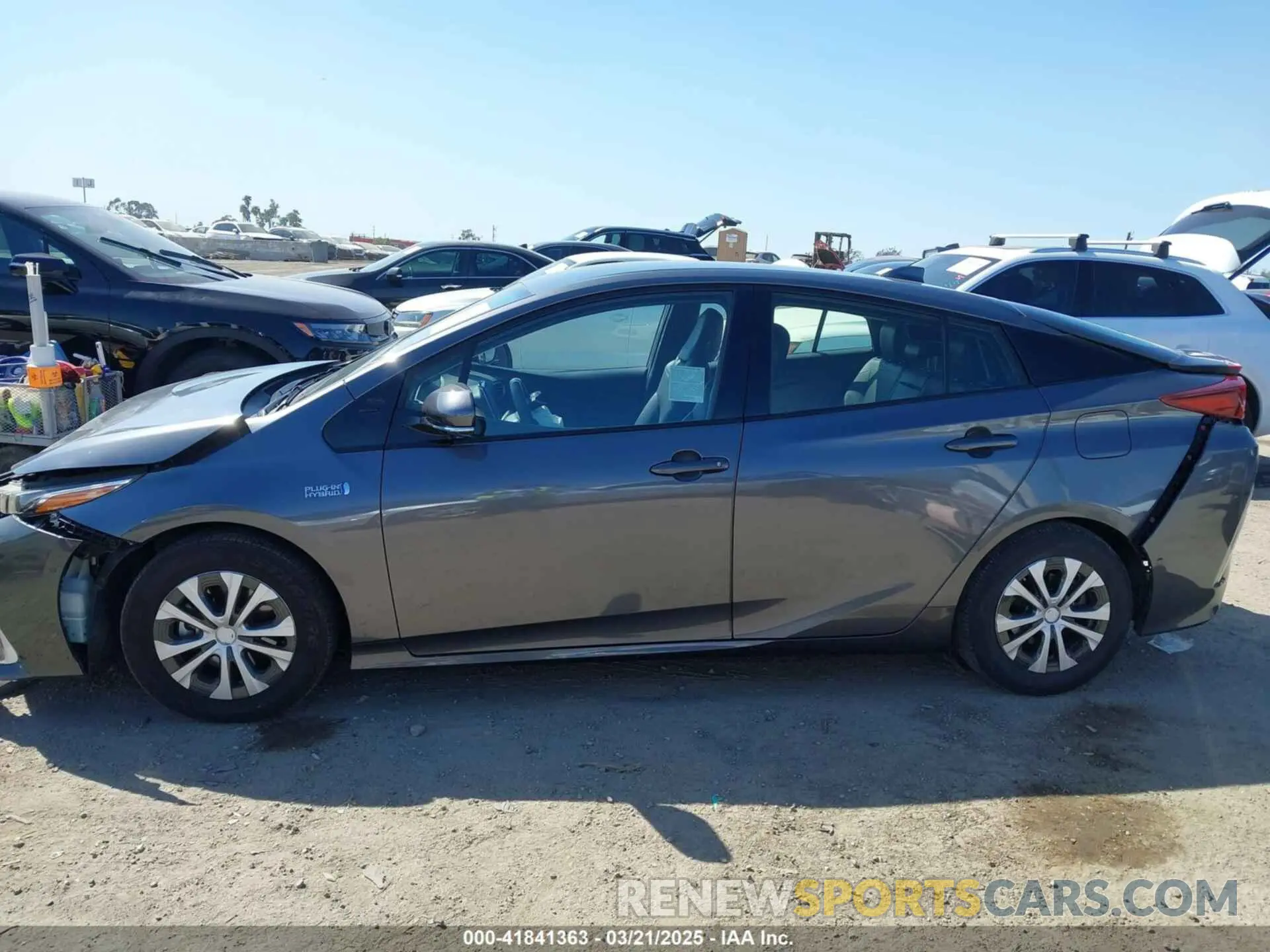 14 fotografías del automóvil dañado JTDKARFP1L3145839 TOYOTA PRIUS PRIME 2020