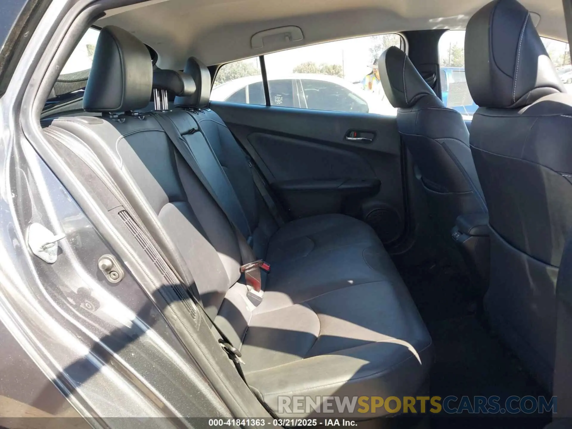 8 fotografías del automóvil dañado JTDKARFP1L3145839 TOYOTA PRIUS PRIME 2020
