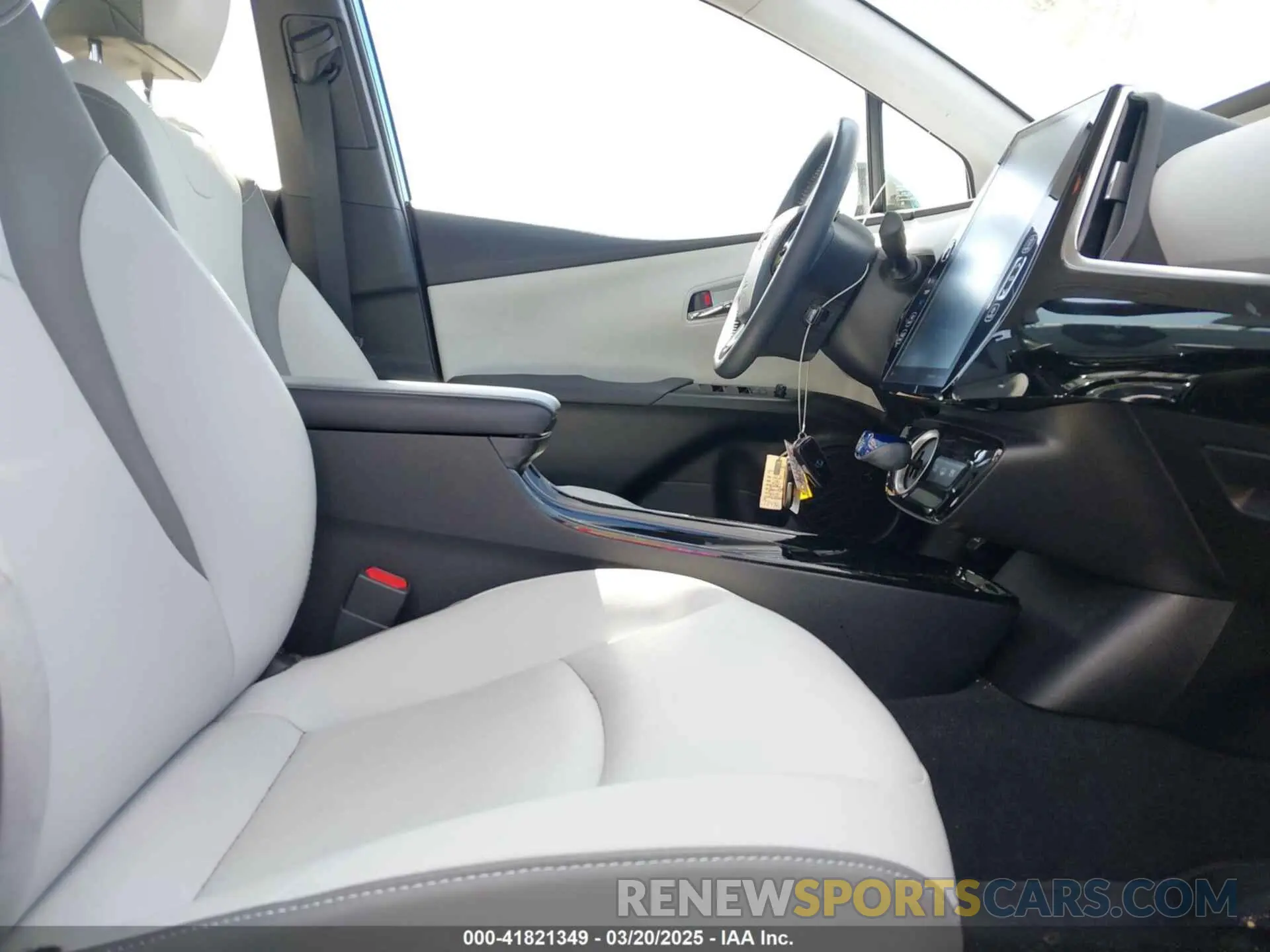 5 fotografías del automóvil dañado JTDKARFP2L3122229 TOYOTA PRIUS PRIME 2020