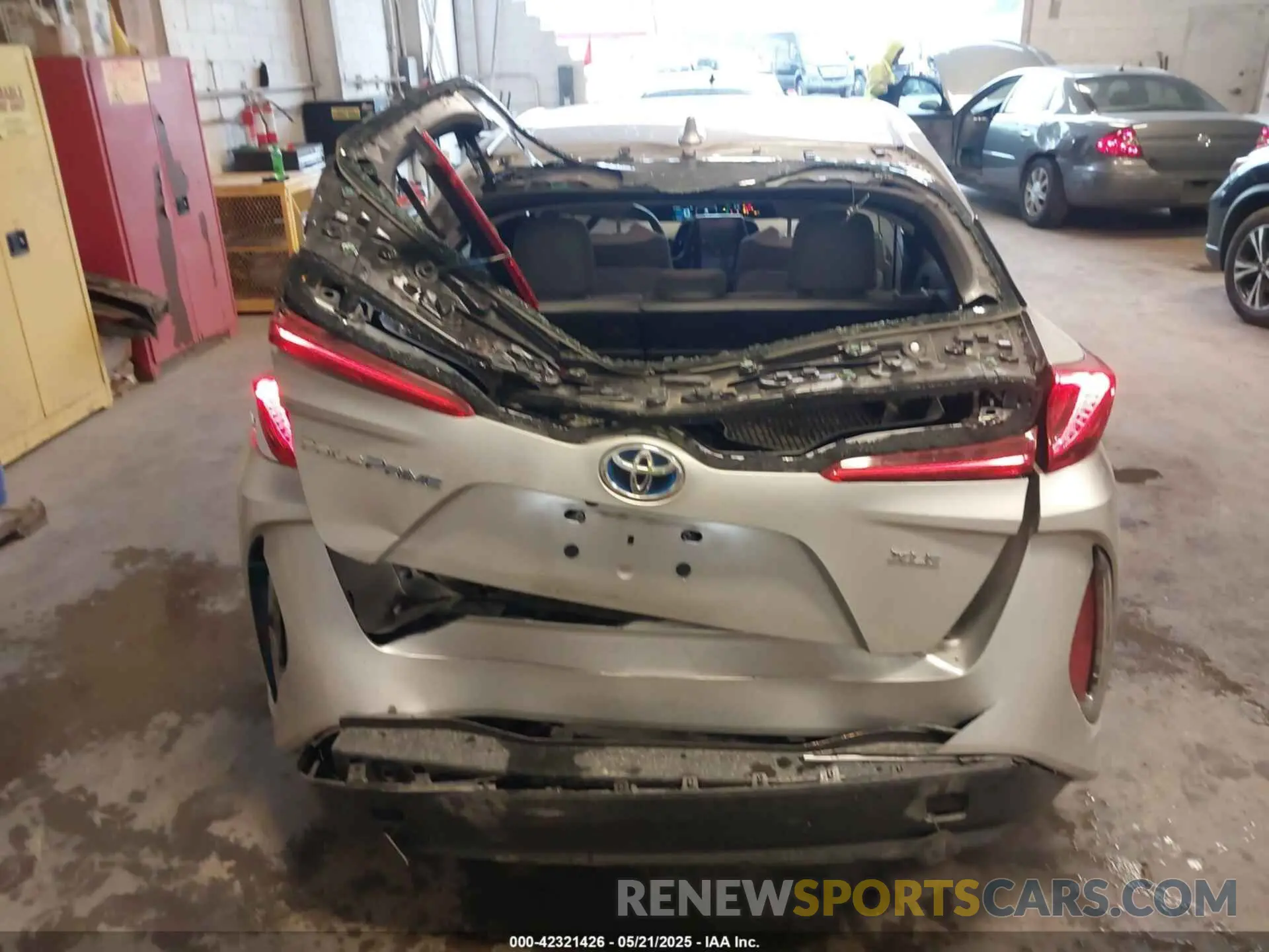 6 fotografías del automóvil dañado JTDKARFP3L3150458 TOYOTA PRIUS PRIME 2020