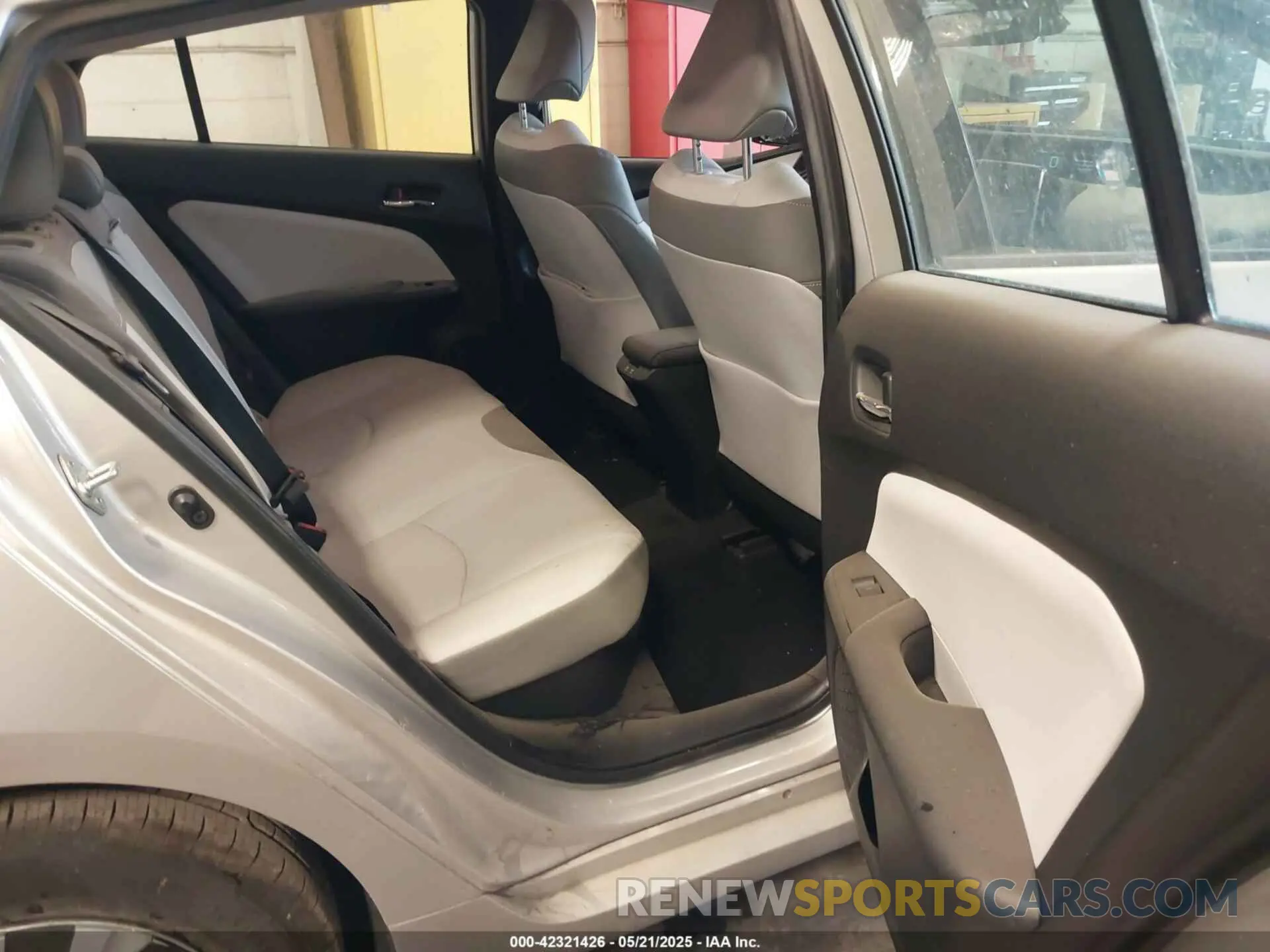 8 fotografías del automóvil dañado JTDKARFP3L3150458 TOYOTA PRIUS PRIME 2020