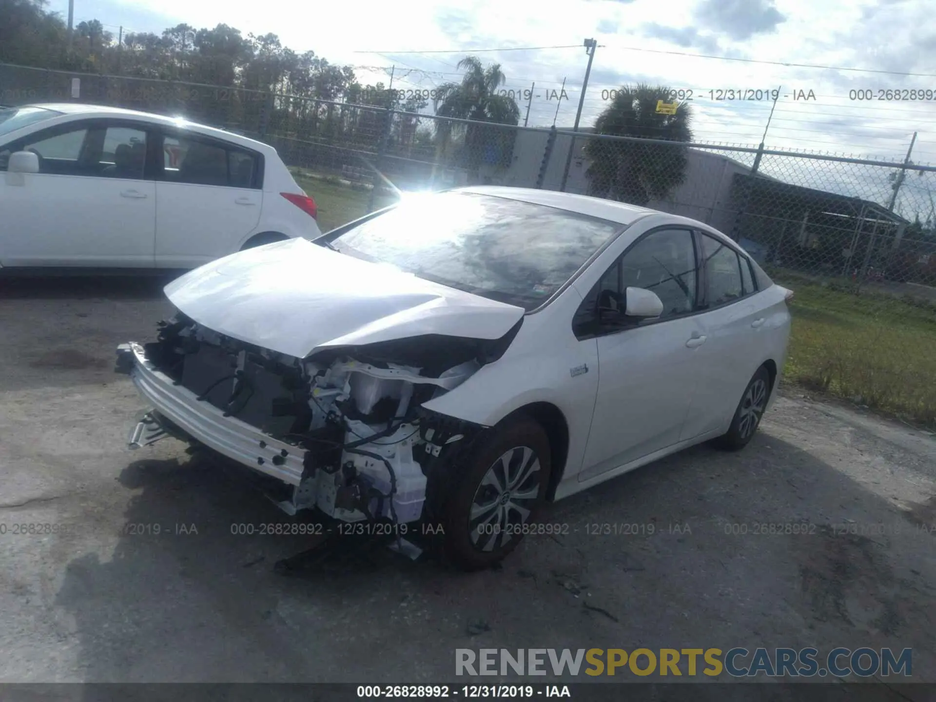 2 fotografías del automóvil dañado JTDKARFP4L3121681 TOYOTA PRIUS PRIME 2020
