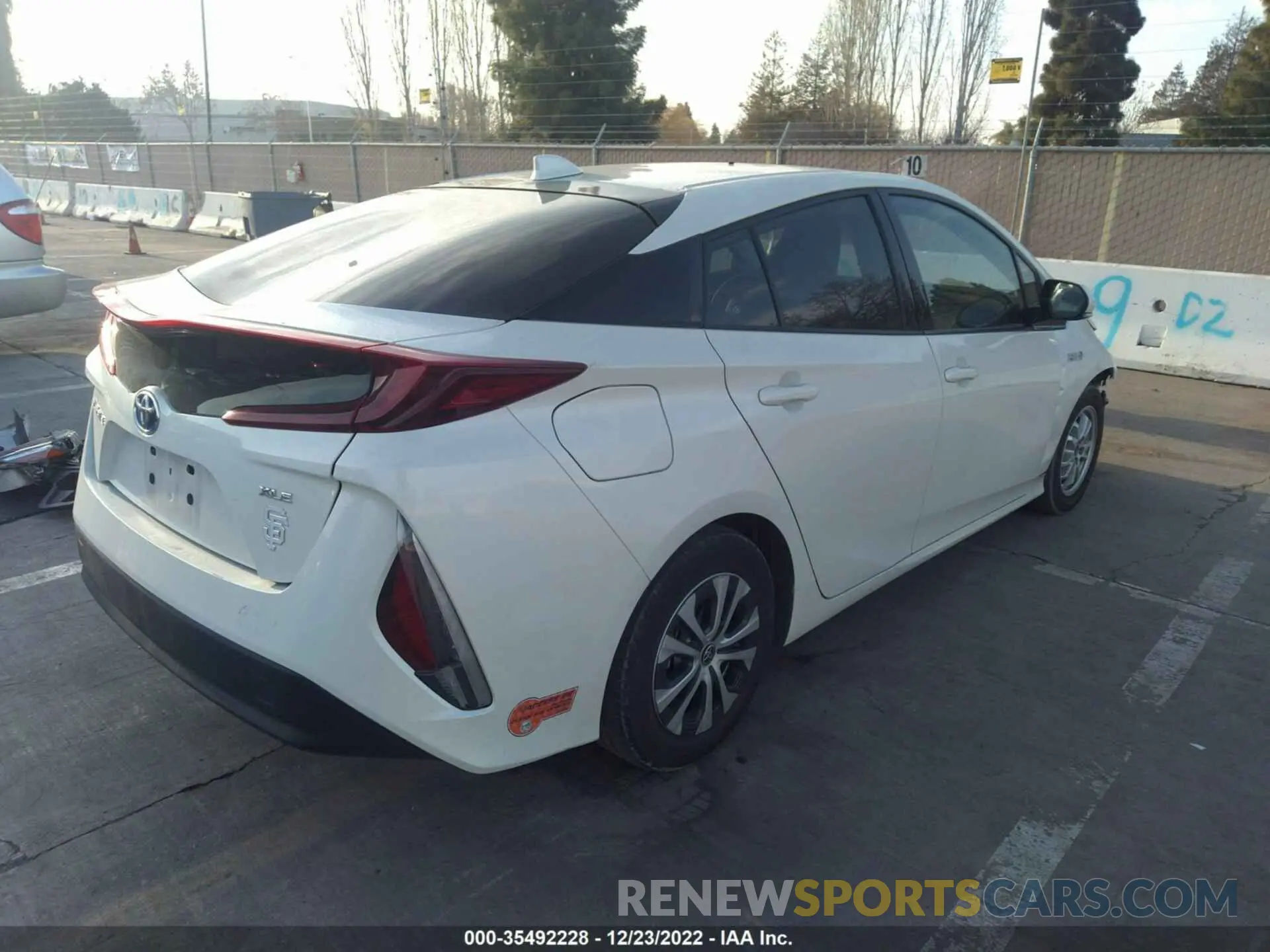 4 fotografías del automóvil dañado JTDKARFP4L3128839 TOYOTA PRIUS PRIME 2020