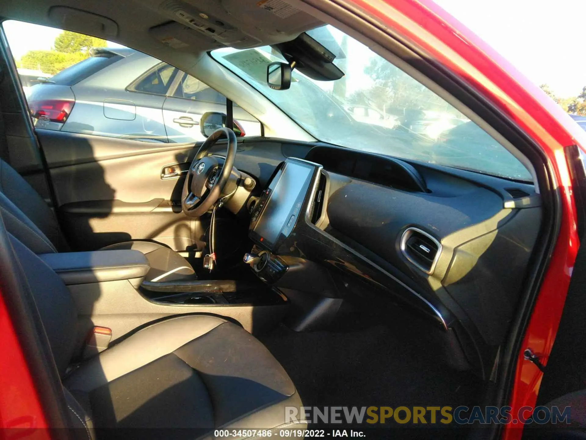 5 fotografías del automóvil dañado JTDKARFP4L3150338 TOYOTA PRIUS PRIME 2020