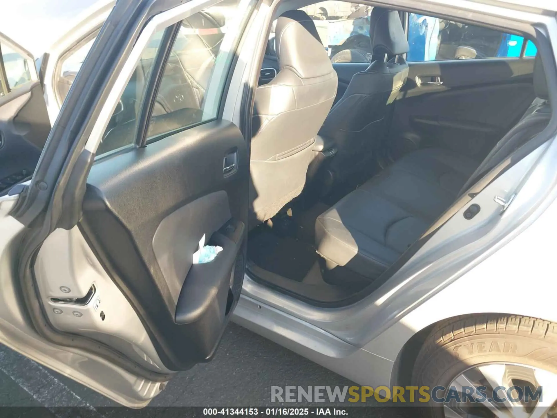 8 fotografías del automóvil dañado JTDKARFP4L3156219 TOYOTA PRIUS PRIME 2020