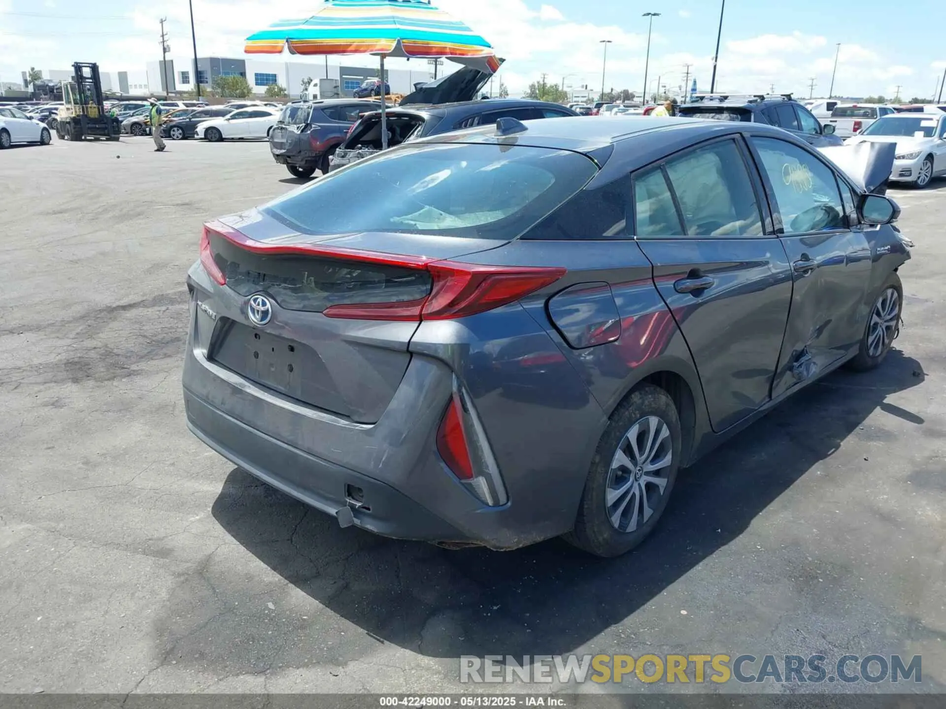 4 fotografías del automóvil dañado JTDKARFP5L3134696 TOYOTA PRIUS PRIME 2020