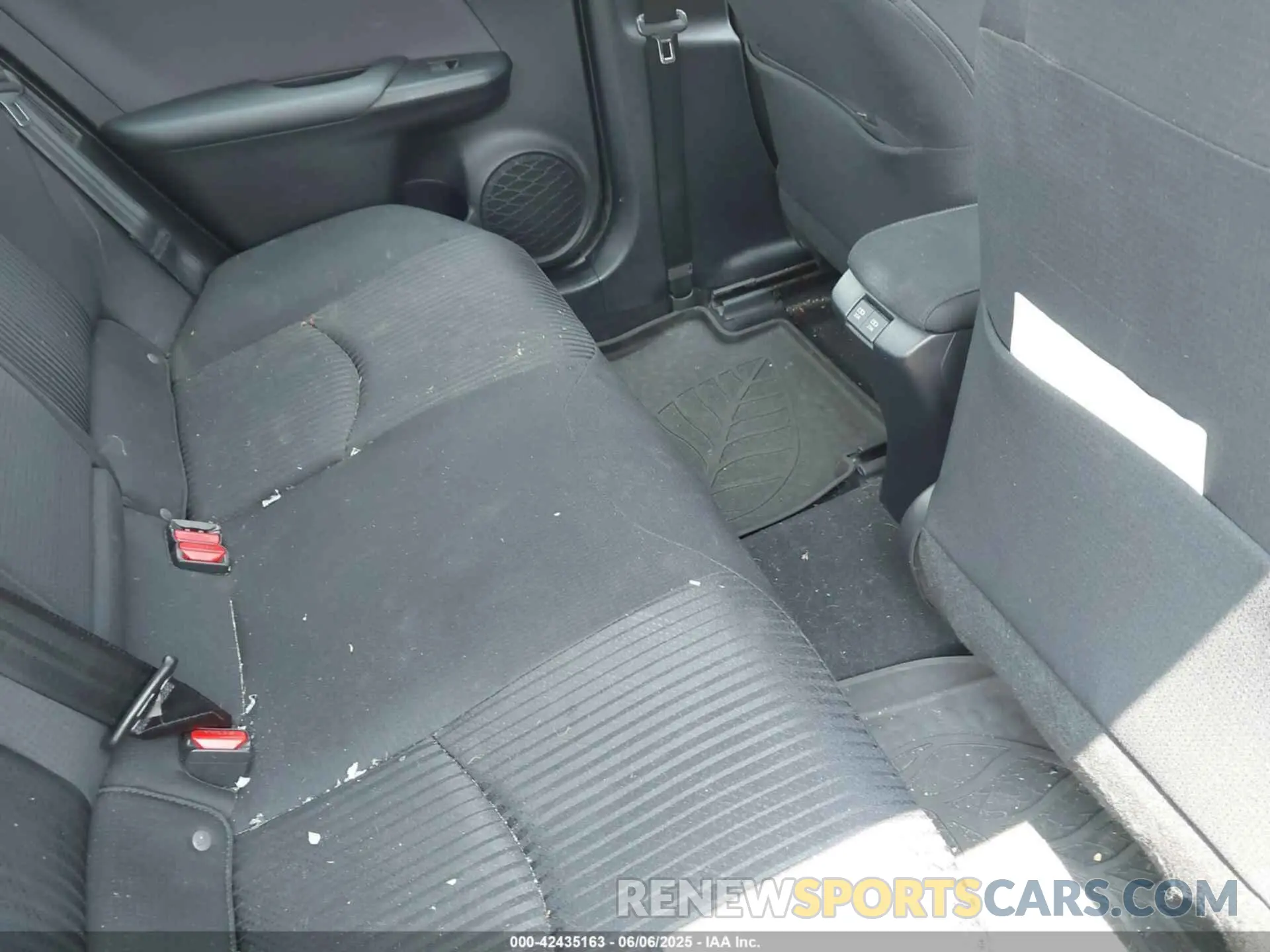 8 fotografías del automóvil dañado JTDKARFP5L3159548 TOYOTA PRIUS PRIME 2020