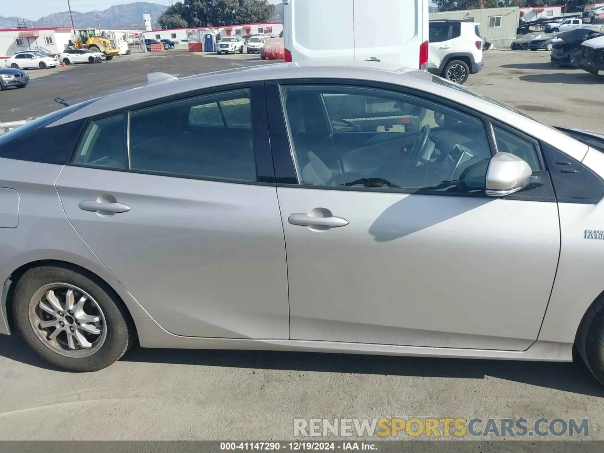 13 fotografías del automóvil dañado JTDKARFP6L3132892 TOYOTA PRIUS PRIME 2020