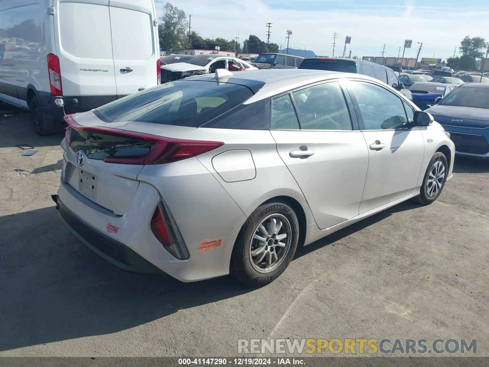 4 fotografías del automóvil dañado JTDKARFP6L3132892 TOYOTA PRIUS PRIME 2020