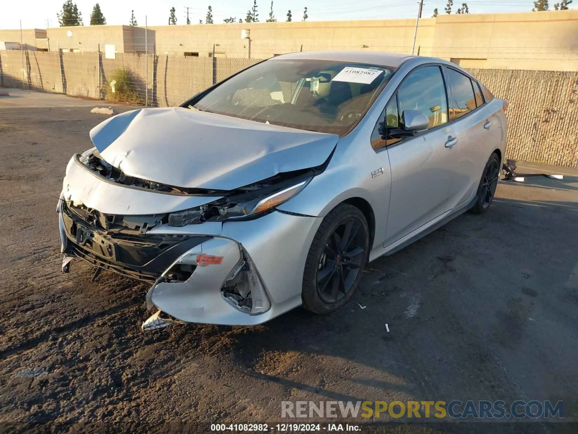 2 fotografías del automóvil dañado JTDKARFP6L3134626 TOYOTA PRIUS PRIME 2020