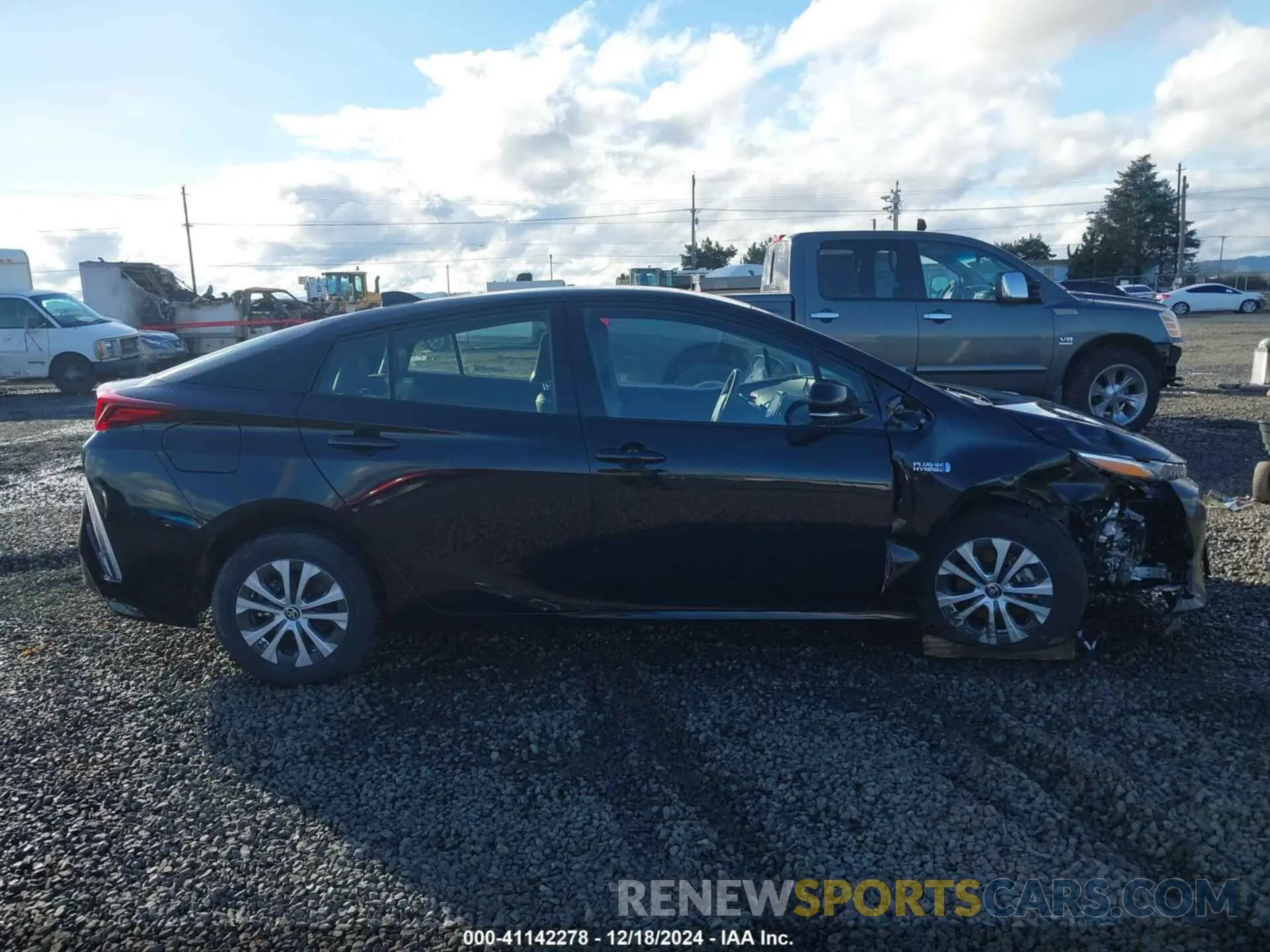 13 fotografías del automóvil dañado JTDKARFP6L3149742 TOYOTA PRIUS PRIME 2020