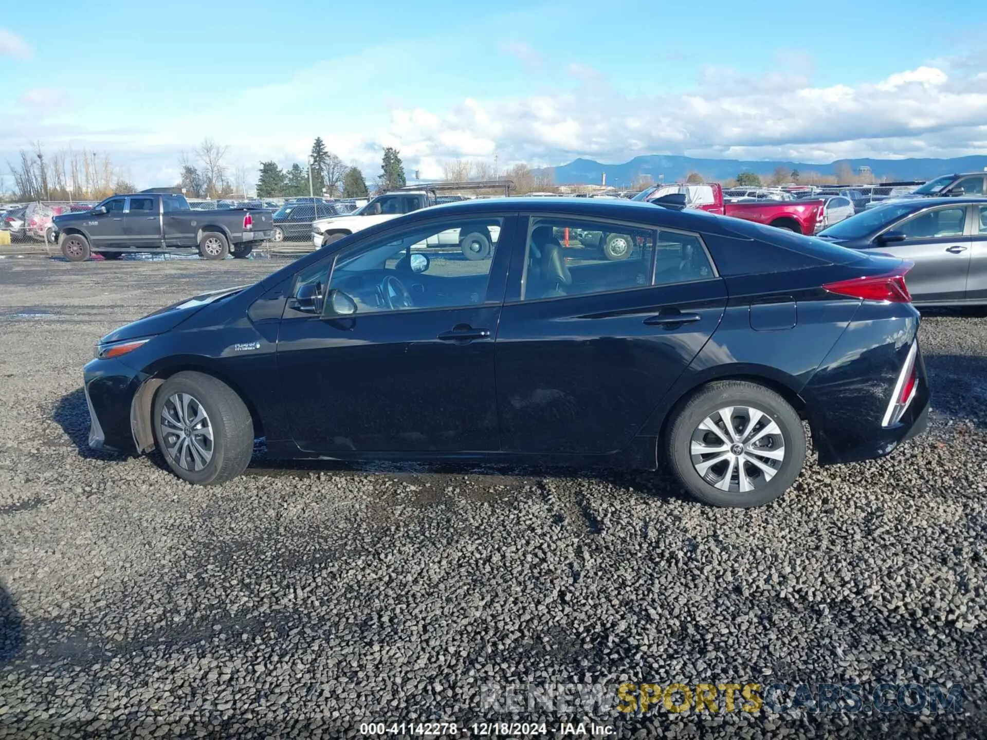 14 fotografías del automóvil dañado JTDKARFP6L3149742 TOYOTA PRIUS PRIME 2020