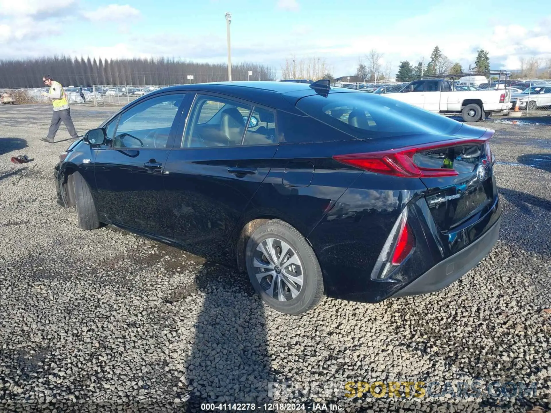 3 fotografías del automóvil dañado JTDKARFP6L3149742 TOYOTA PRIUS PRIME 2020