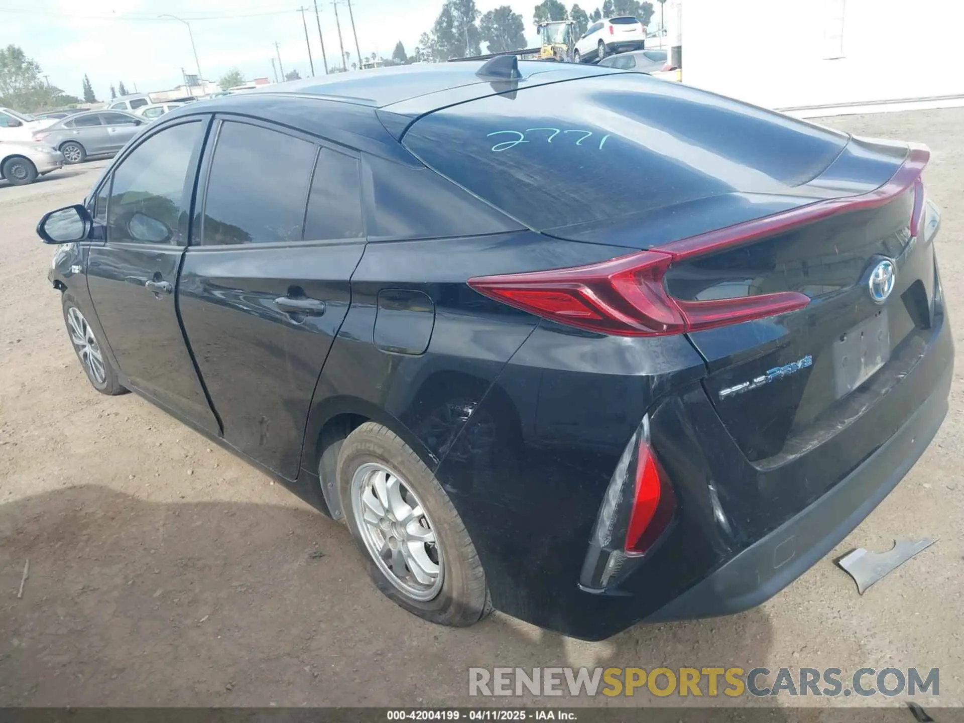 3 fotografías del automóvil dañado JTDKARFP7L3145683 TOYOTA PRIUS PRIME 2020