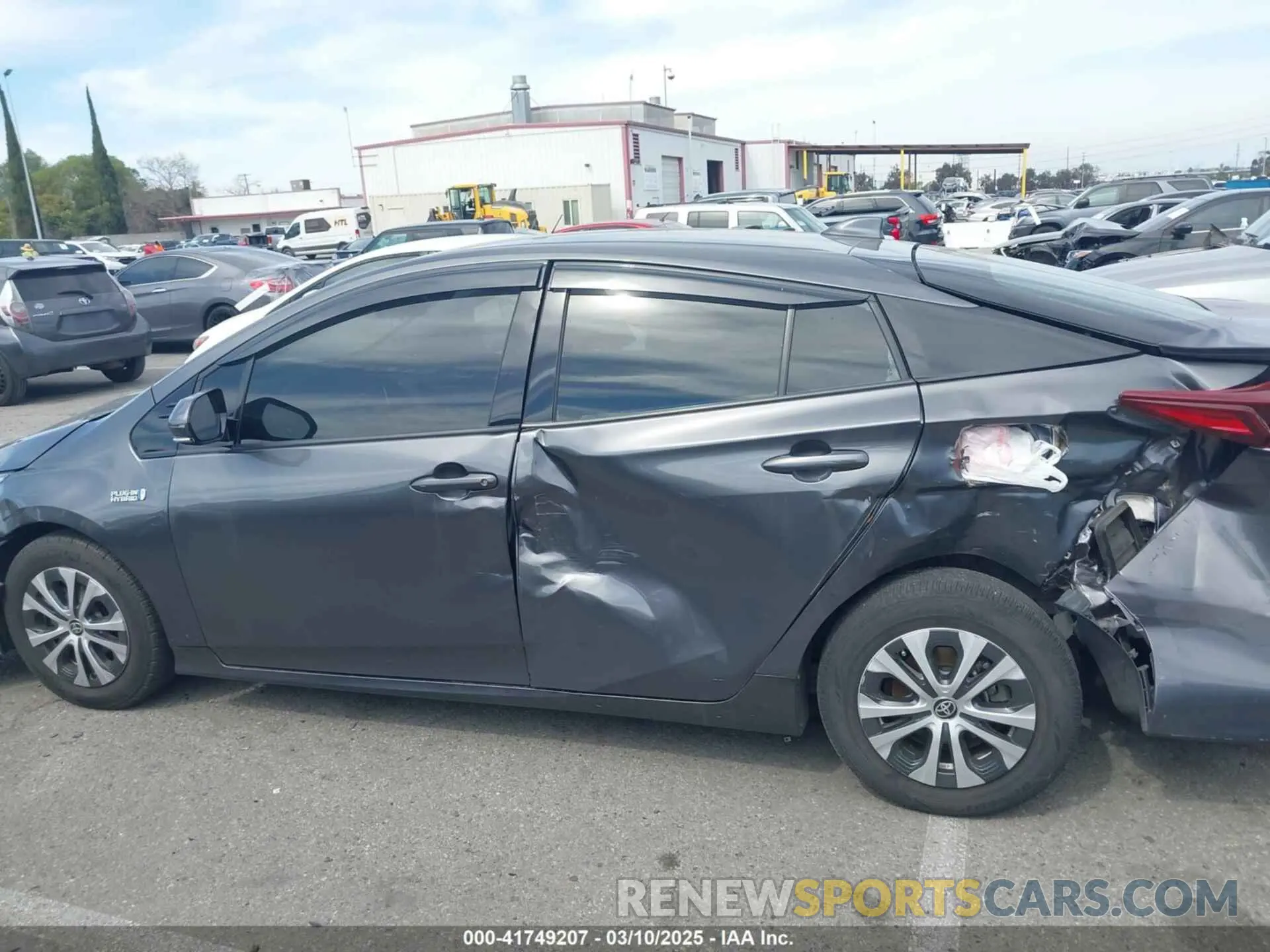 14 fotografías del automóvil dañado JTDKARFP7L3147482 TOYOTA PRIUS PRIME 2020