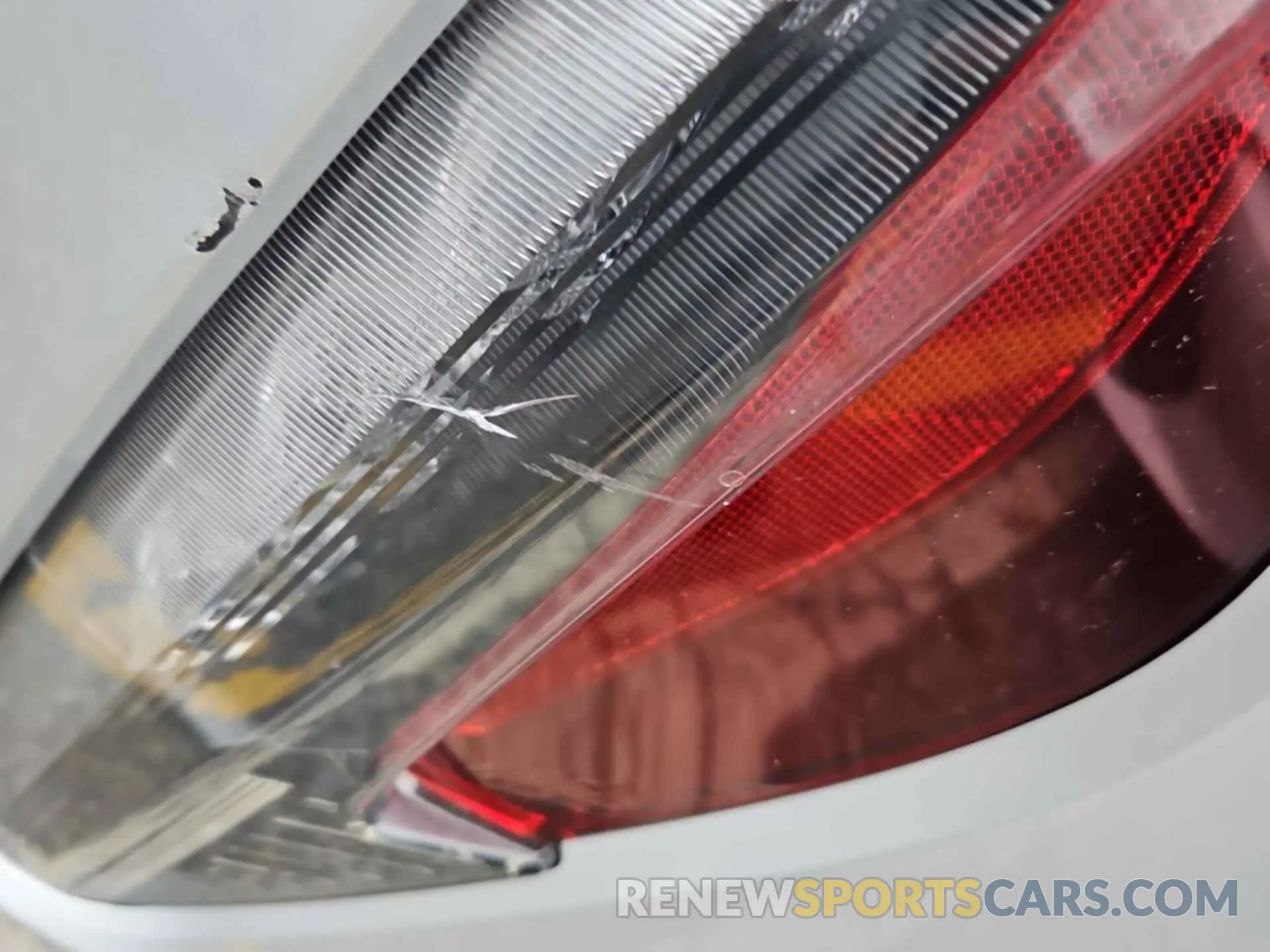 32 fotografías del automóvil dañado JTDKARFP8L3146843 TOYOTA PRIUS PRIME 2020