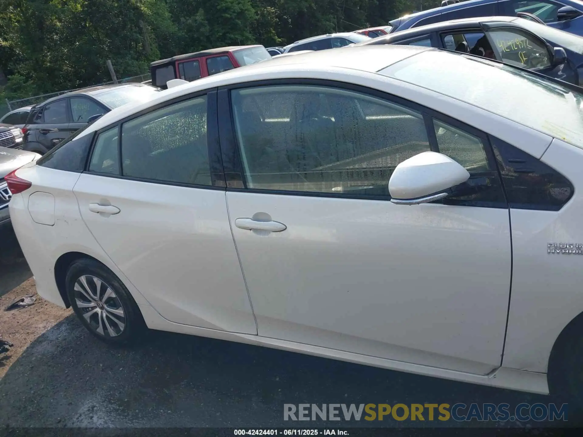 13 fotografías del automóvil dañado JTDKARFP8L3150861 TOYOTA PRIUS PRIME 2020