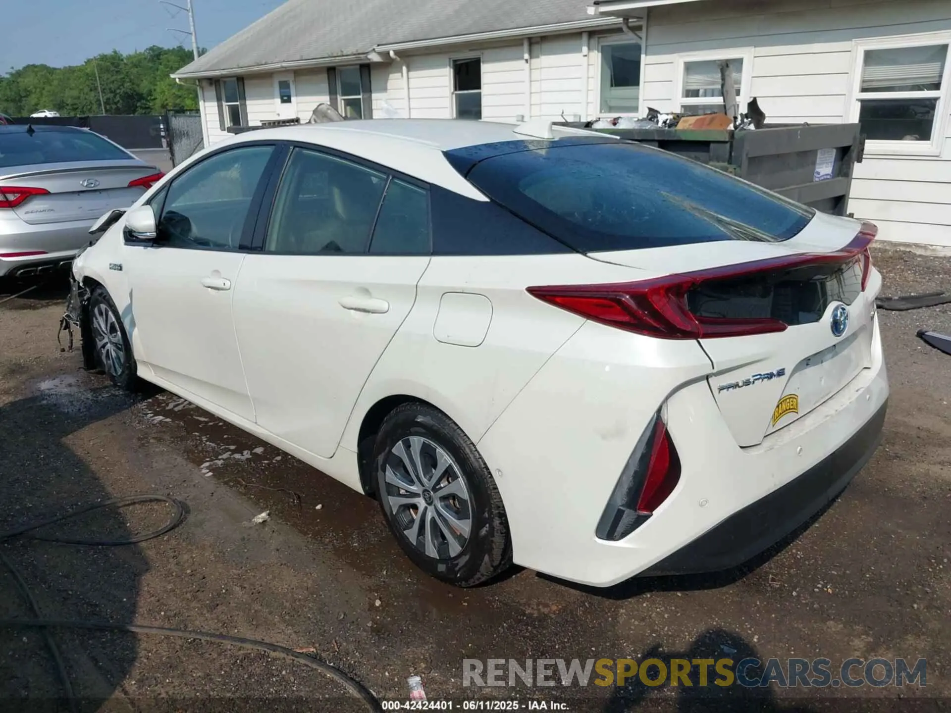 3 fotografías del automóvil dañado JTDKARFP8L3150861 TOYOTA PRIUS PRIME 2020
