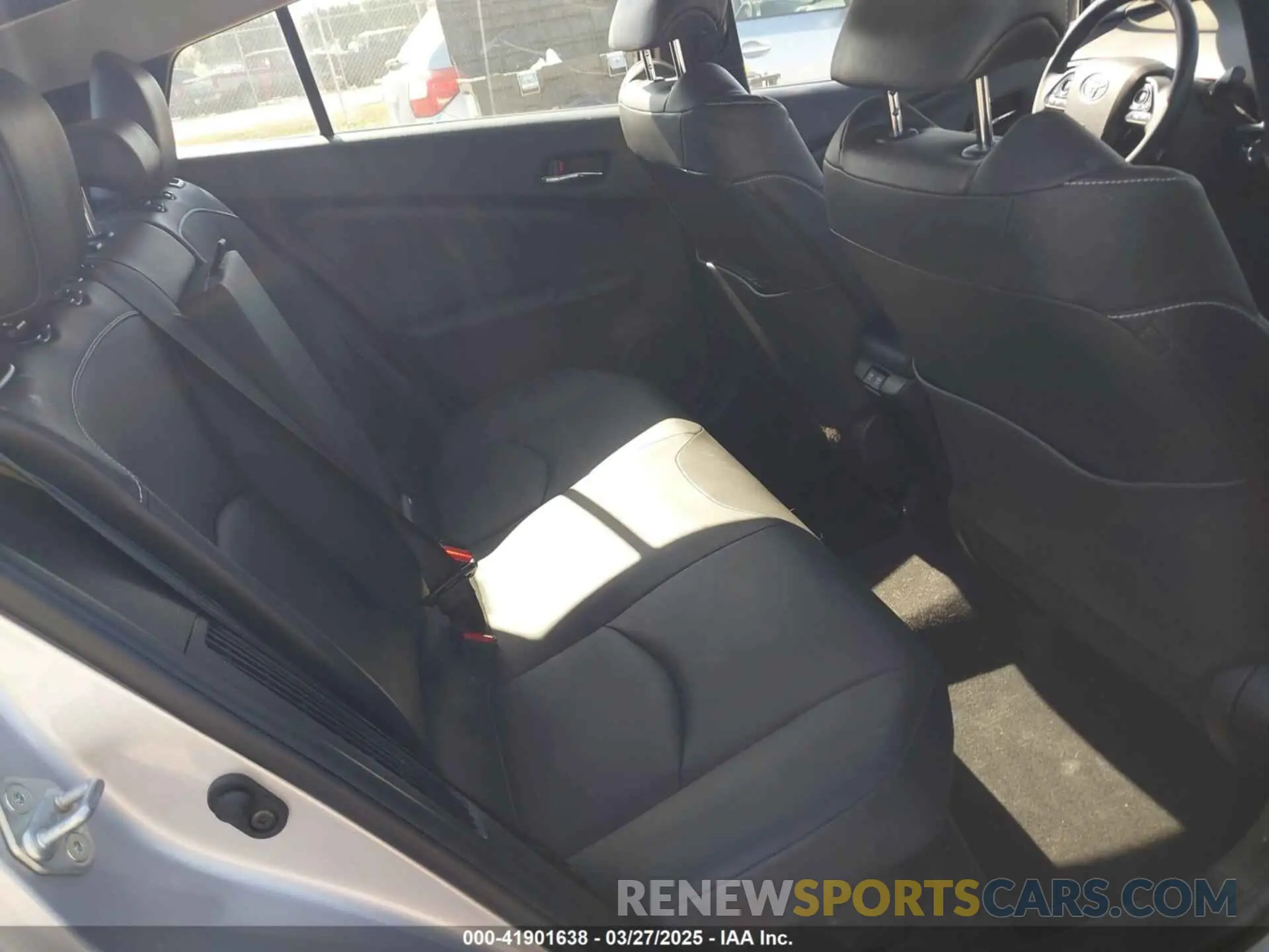 8 fotografías del automóvil dañado JTDKARFP9L3135768 TOYOTA PRIUS PRIME 2020