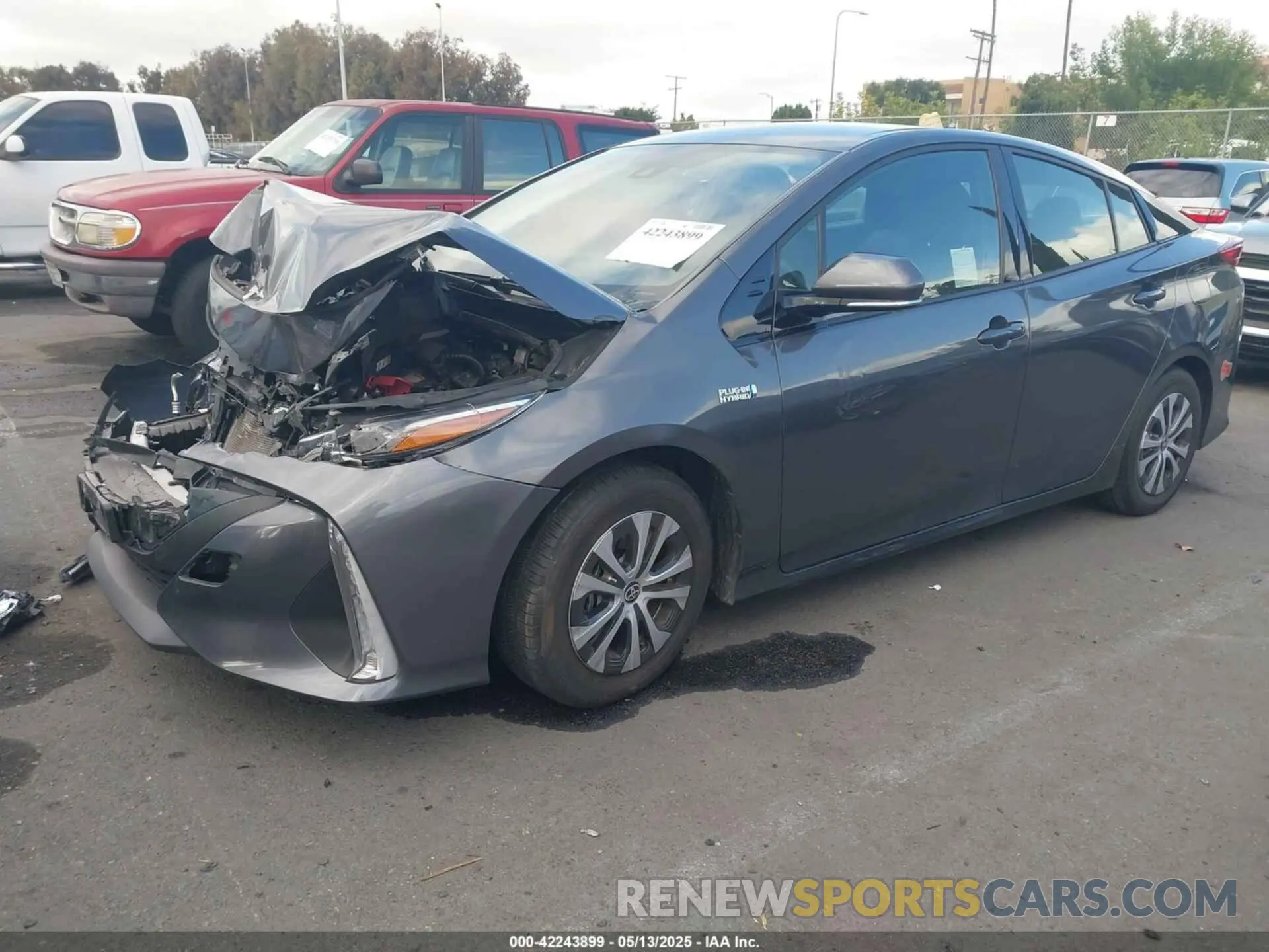 2 fotografías del automóvil dañado JTDKARFP9L3148262 TOYOTA PRIUS PRIME 2020
