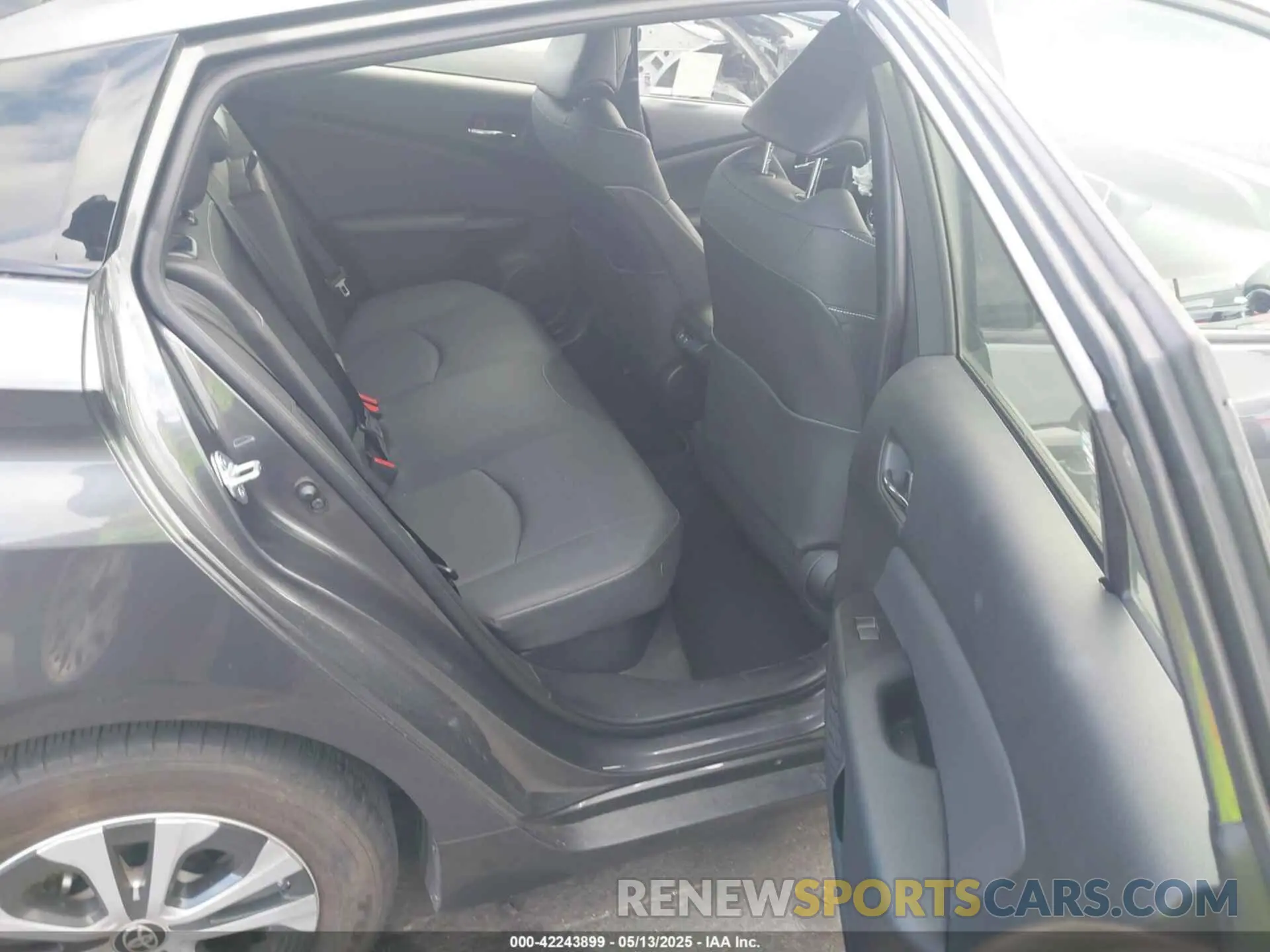 8 fotografías del automóvil dañado JTDKARFP9L3148262 TOYOTA PRIUS PRIME 2020