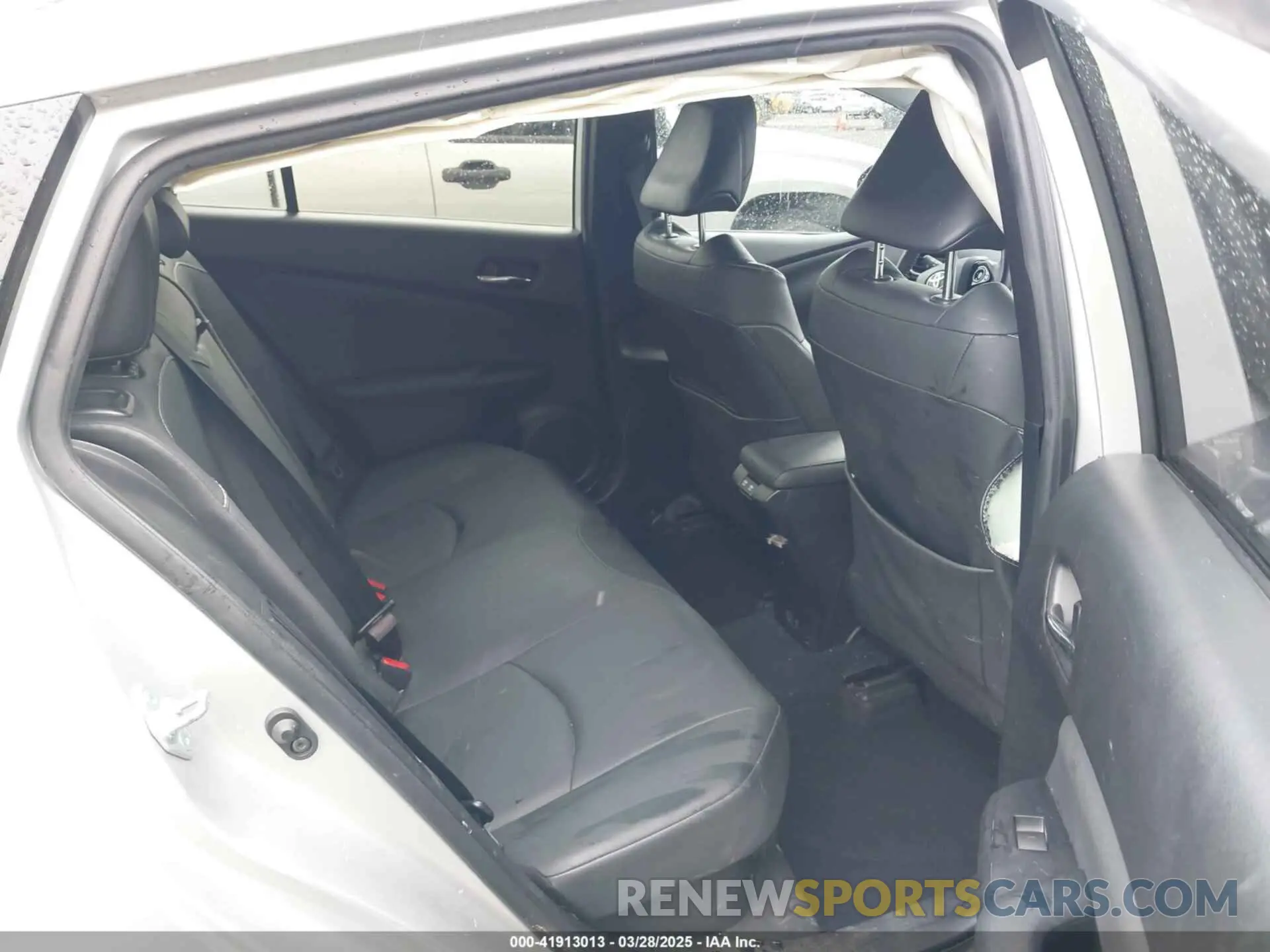 8 fotografías del automóvil dañado JTDKARFP9L3161318 TOYOTA PRIUS PRIME 2020