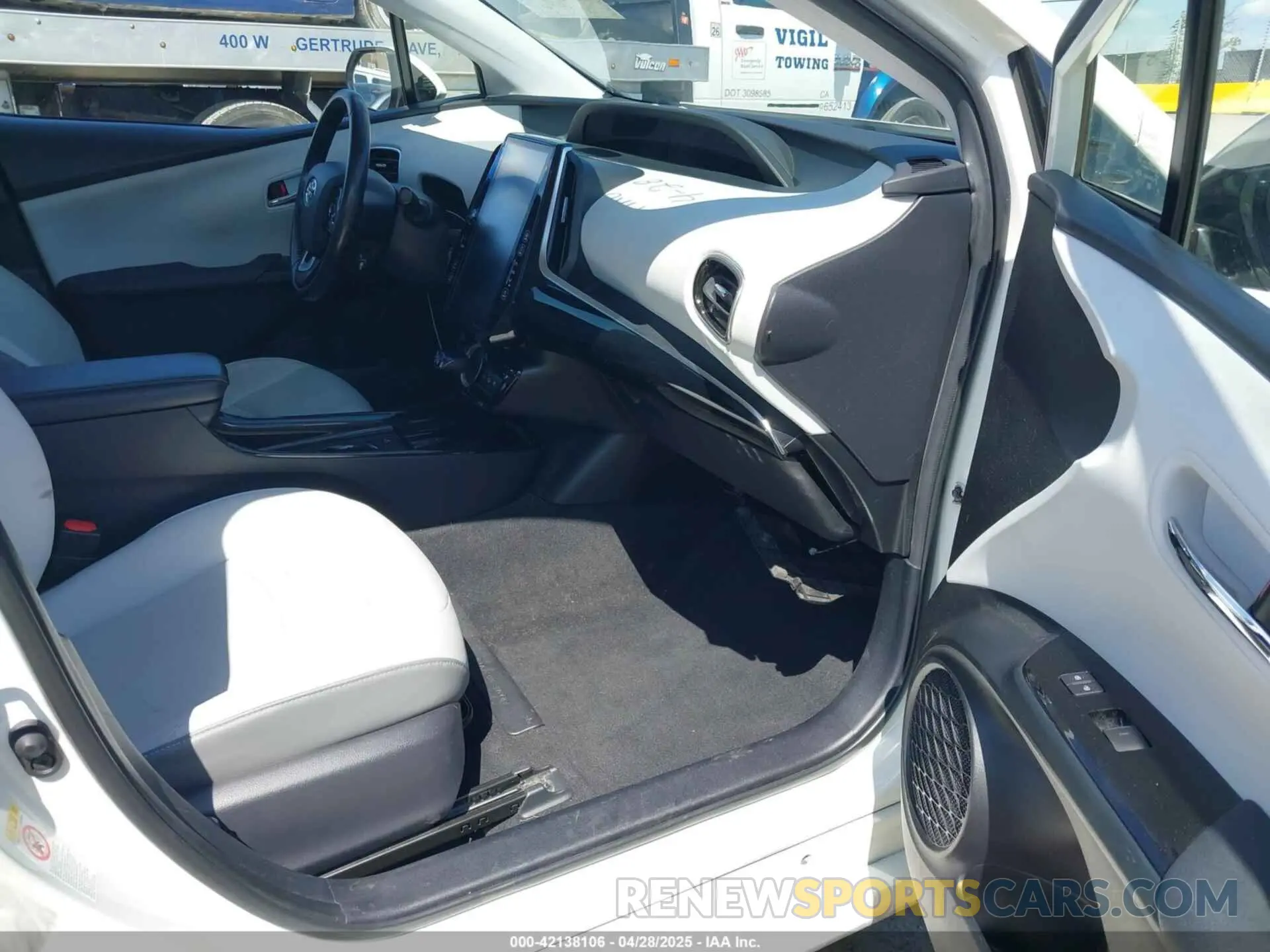 5 fotografías del automóvil dañado JTDKARFPXL3141711 TOYOTA PRIUS PRIME 2020