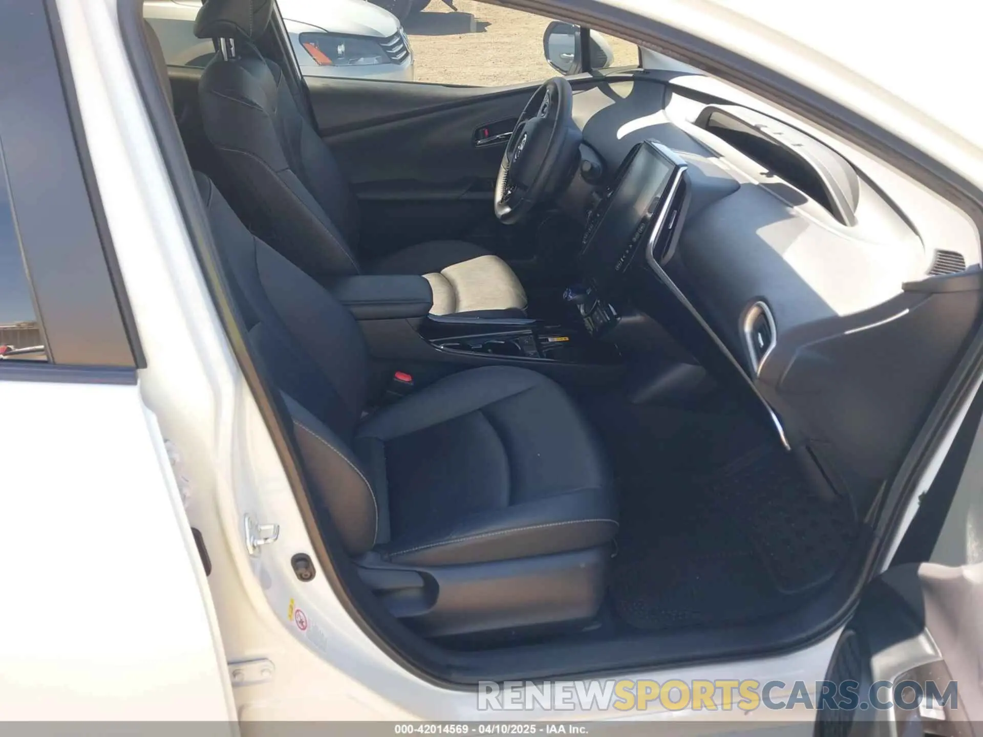5 fotografías del automóvil dañado JTDKAMFP2M3184900 TOYOTA PRIUS PRIME 2021