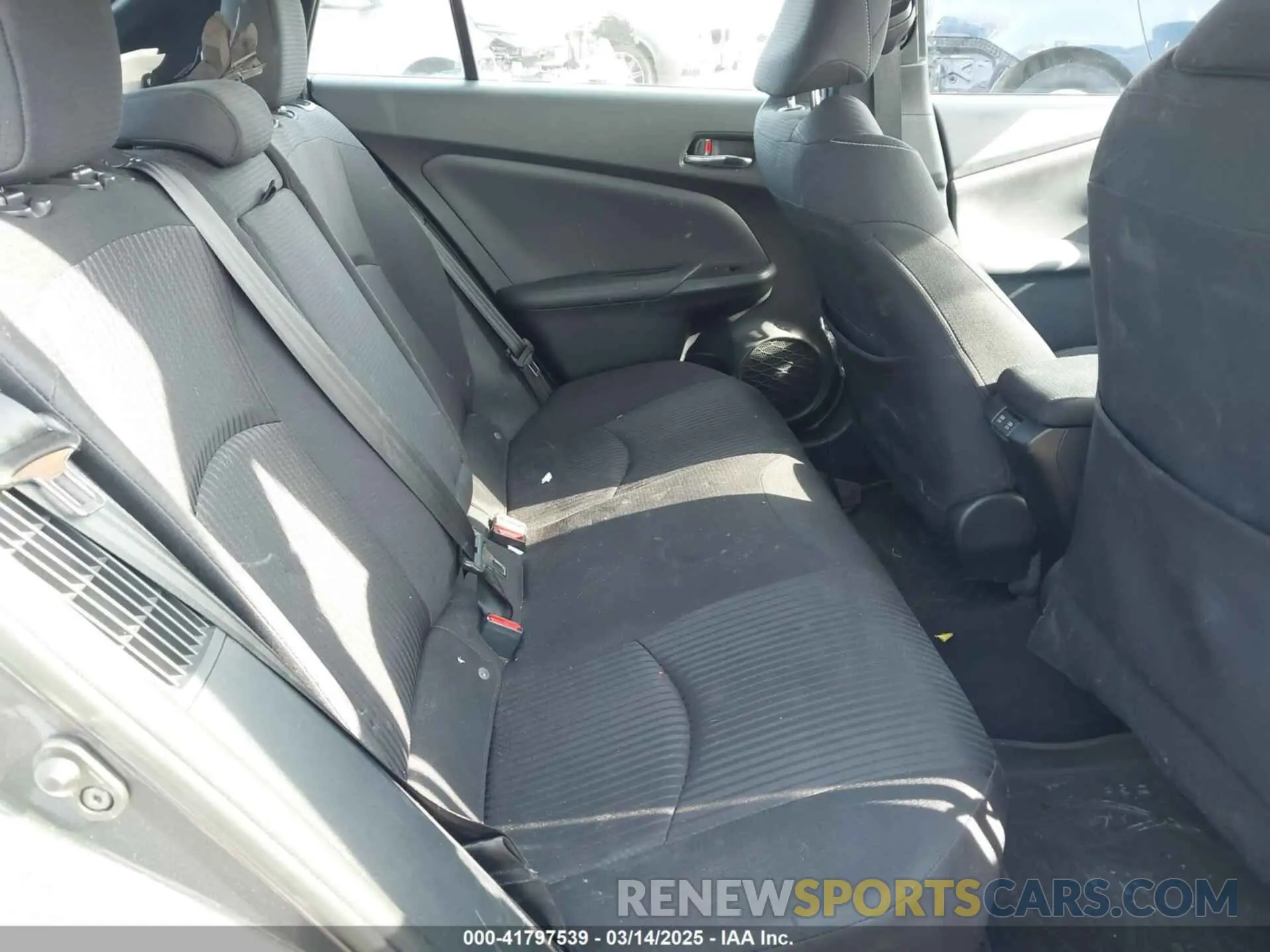 8 fotografías del automóvil dañado JTDKAMFP4M3165667 TOYOTA PRIUS PRIME 2021