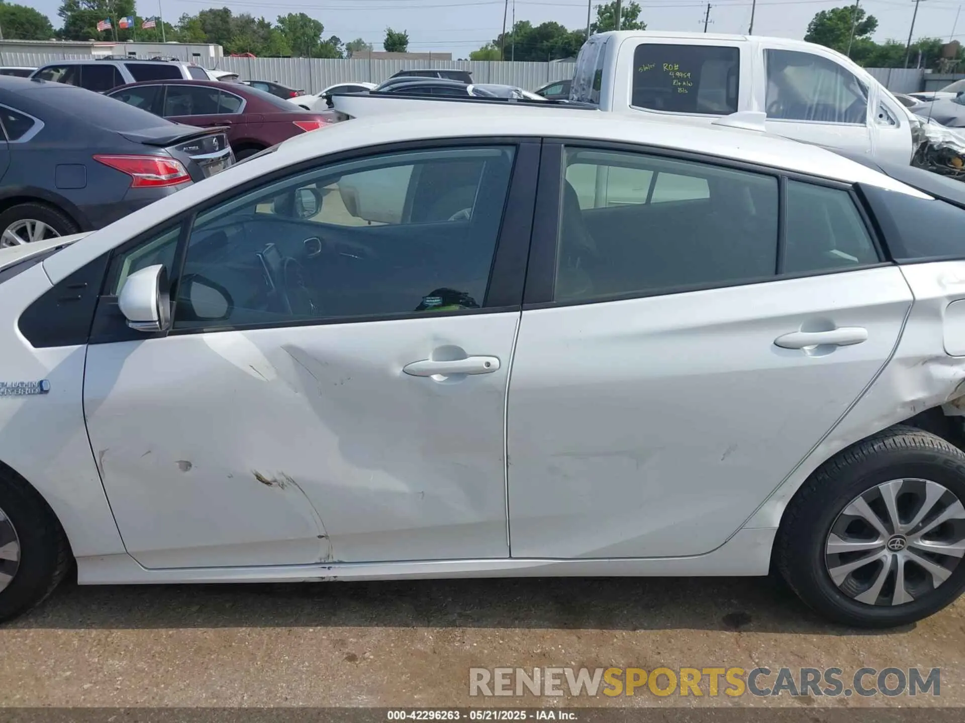 14 fotografías del automóvil dañado JTDKAMFP7M3194774 TOYOTA PRIUS PRIME 2021