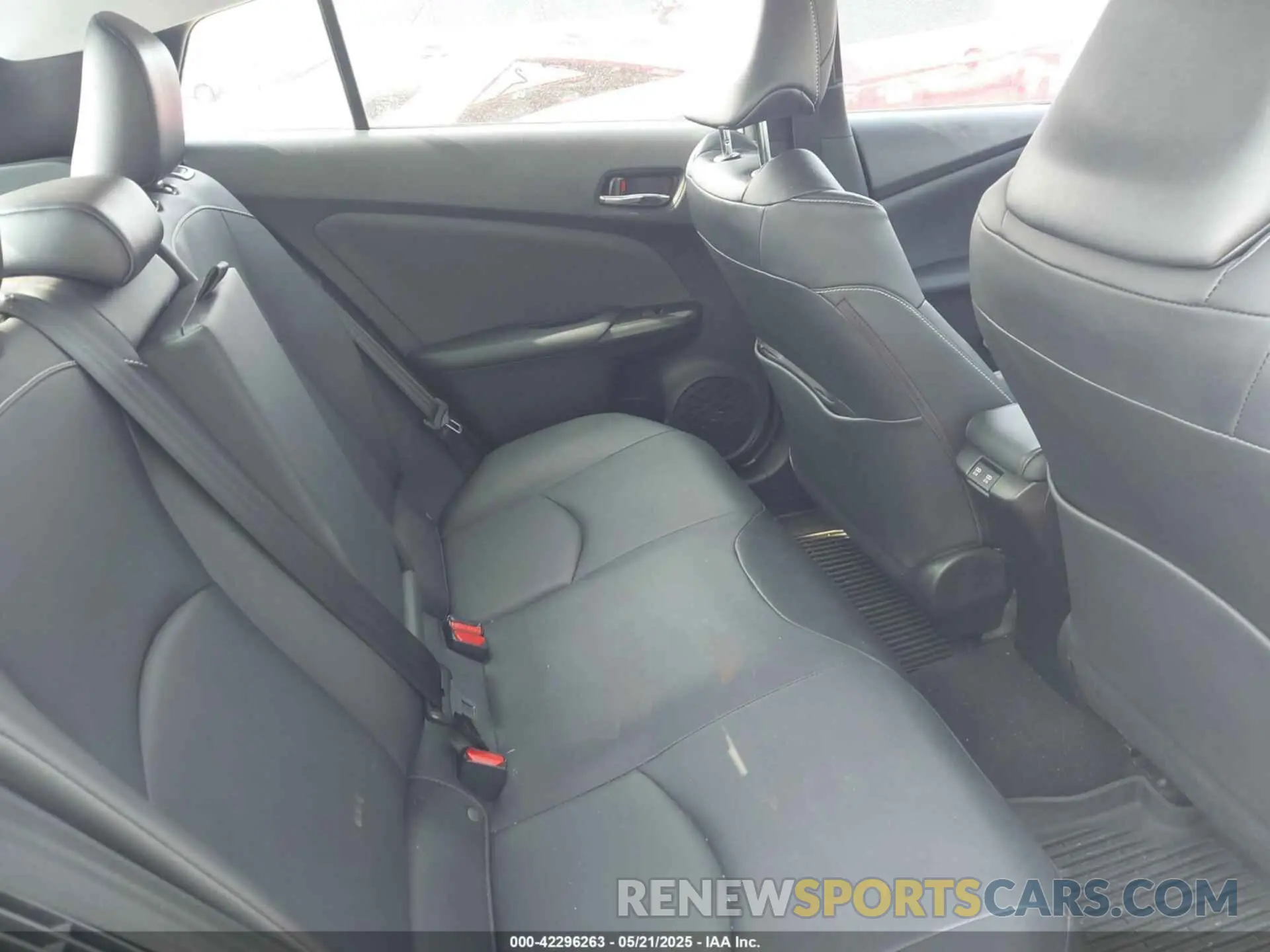 8 fotografías del automóvil dañado JTDKAMFP7M3194774 TOYOTA PRIUS PRIME 2021