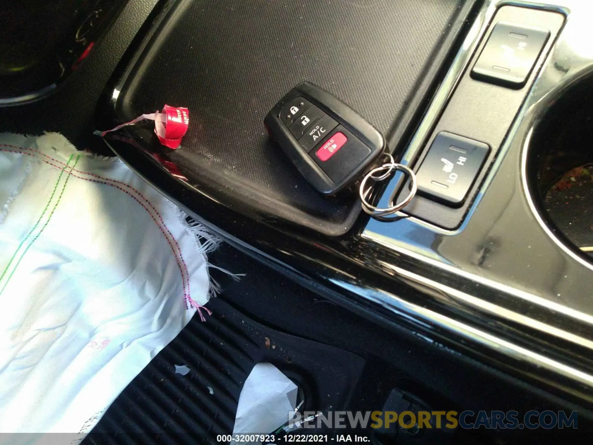 11 fotografías del automóvil dañado JTDKAMFP9M3174610 TOYOTA PRIUS PRIME 2021