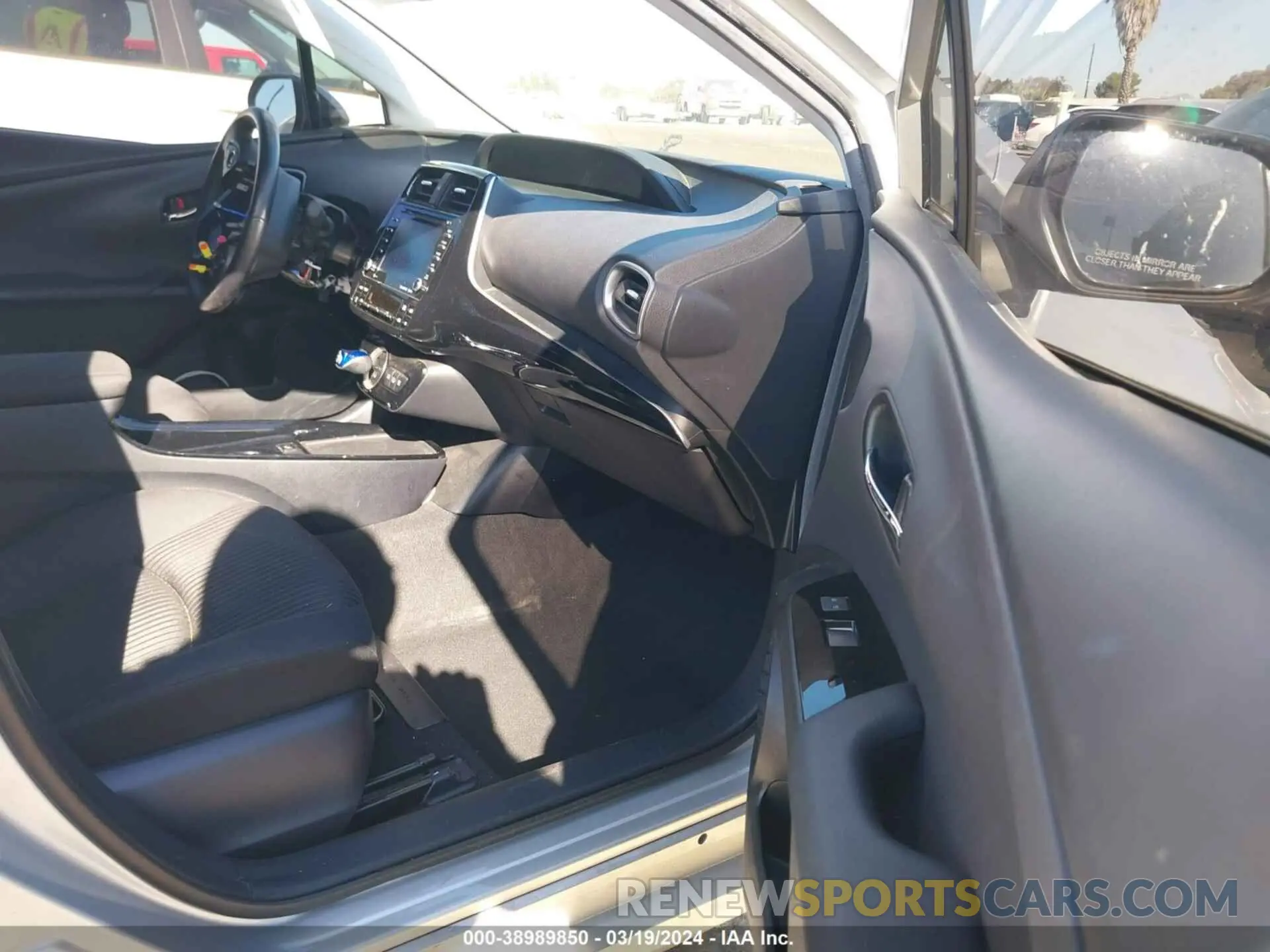 5 fotografías del automóvil dañado JTDKAMFPXM3180366 TOYOTA PRIUS PRIME 2021