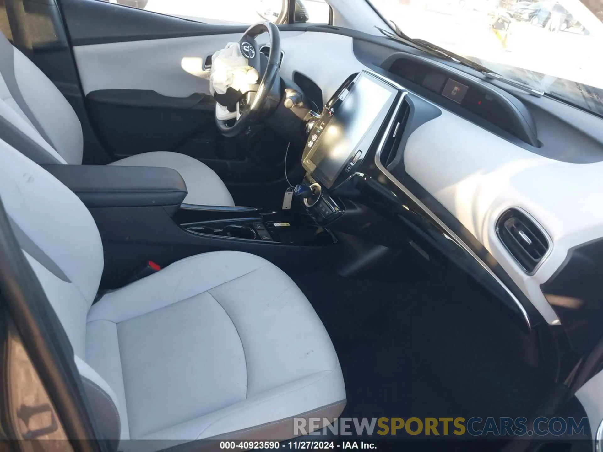 5 fotografías del automóvil dañado JTDKAMFP0N3224098 TOYOTA PRIUS PRIME 2022
