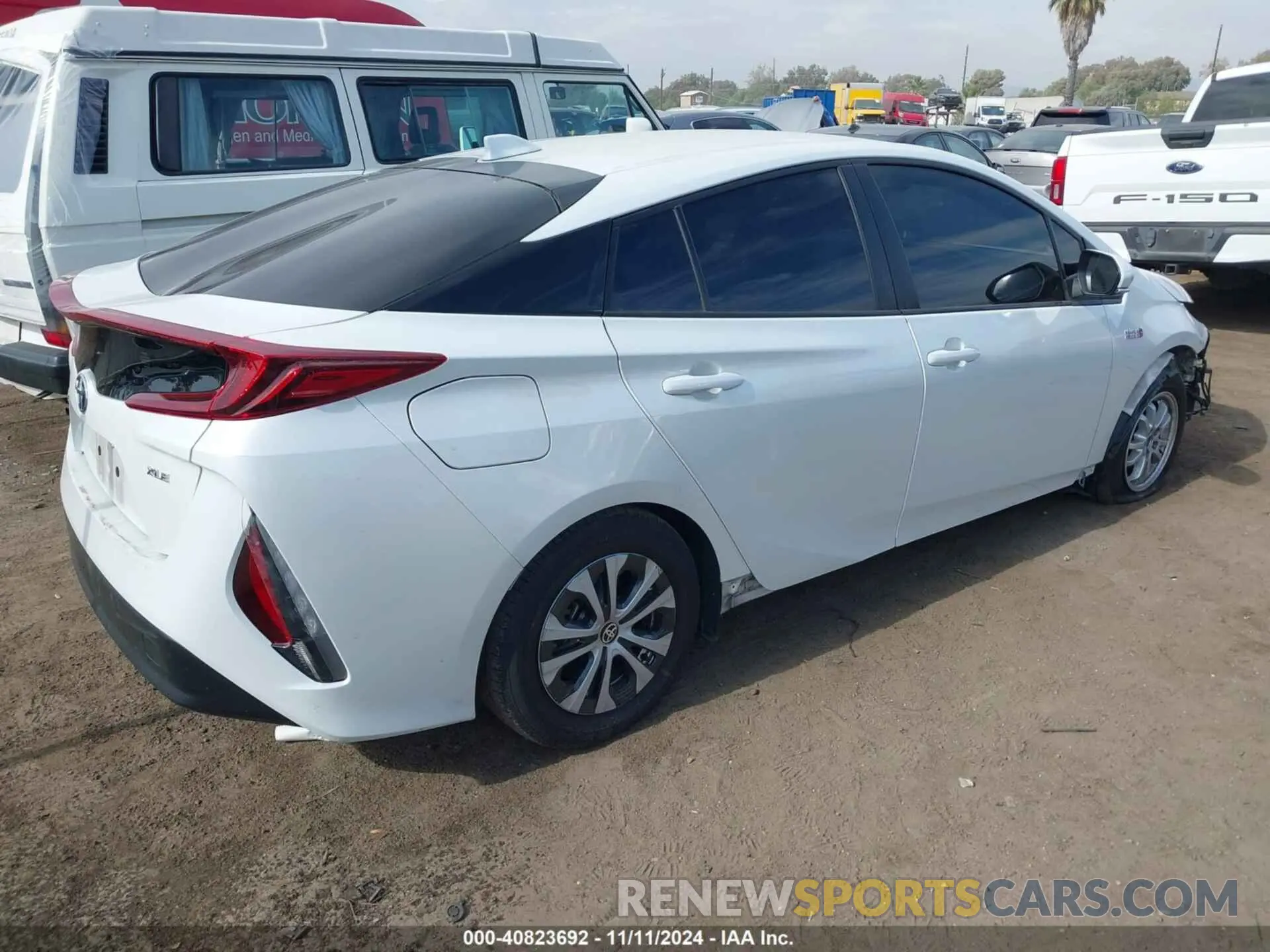 4 fotografías del automóvil dañado JTDKAMFP6N3226888 TOYOTA PRIUS PRIME 2022