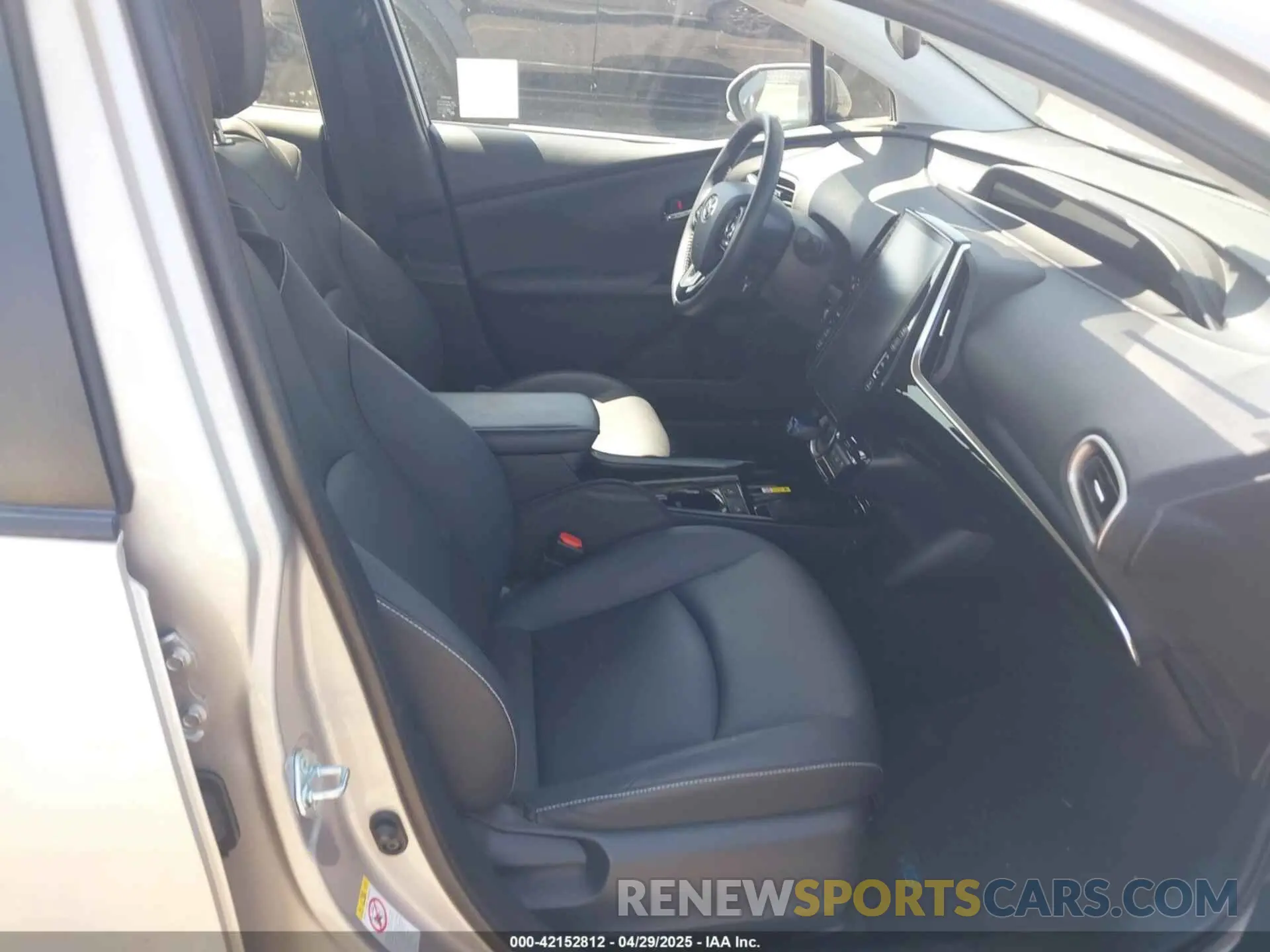 5 fotografías del automóvil dañado JTDKAMFP9N3206943 TOYOTA PRIUS PRIME 2022