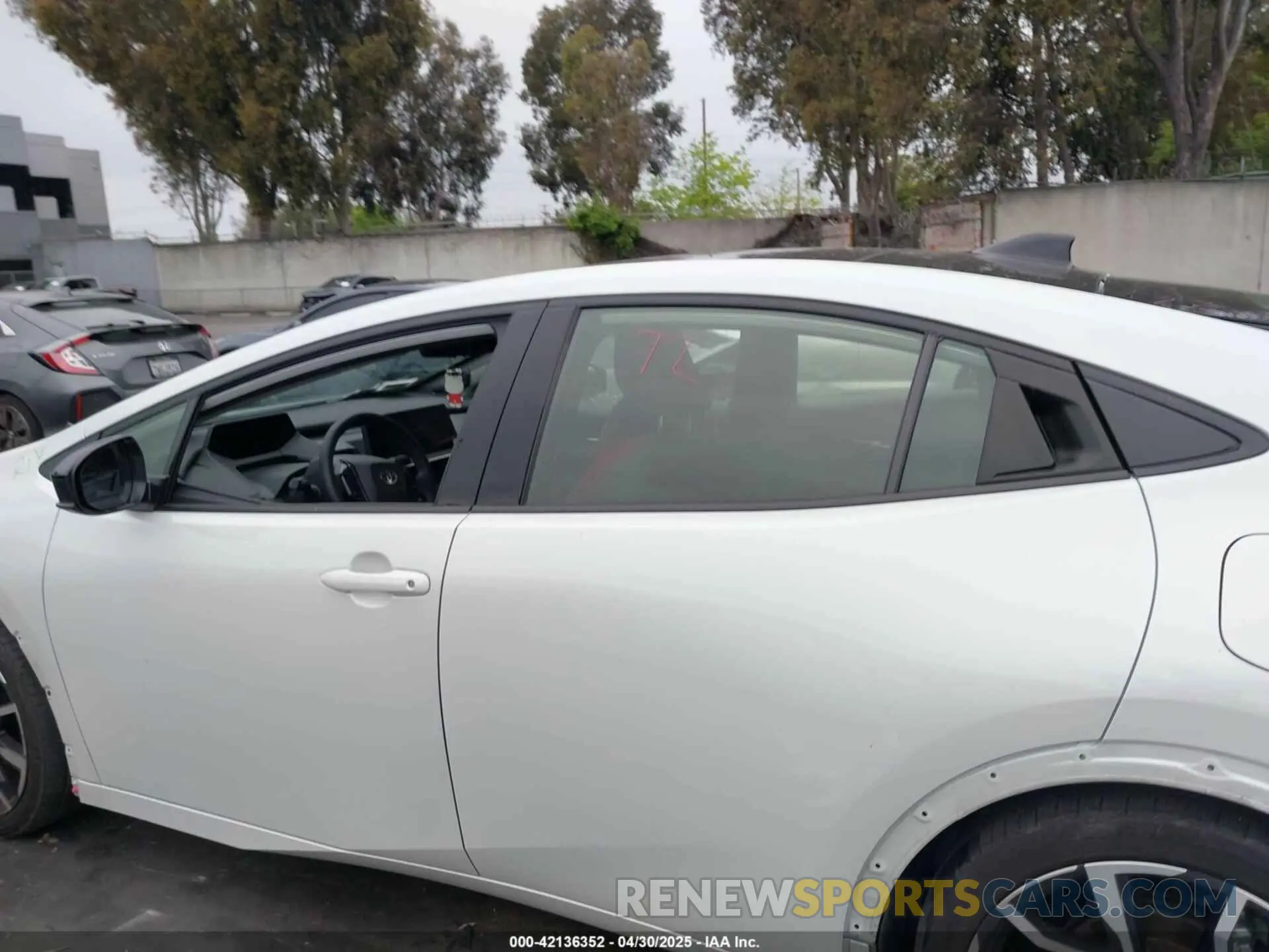15 fotografías del automóvil dañado JTDACACU5P3000181 TOYOTA PRIUS PRIME 2023