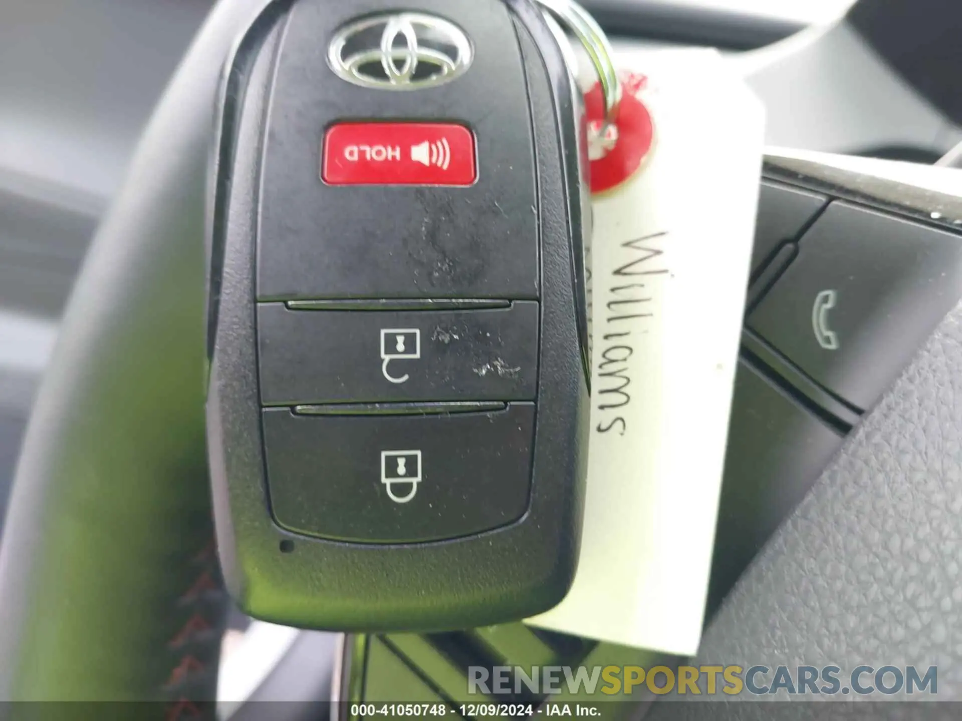 11 fotografías del automóvil dañado JTDACACUXP3004064 TOYOTA PRIUS PRIME 2023