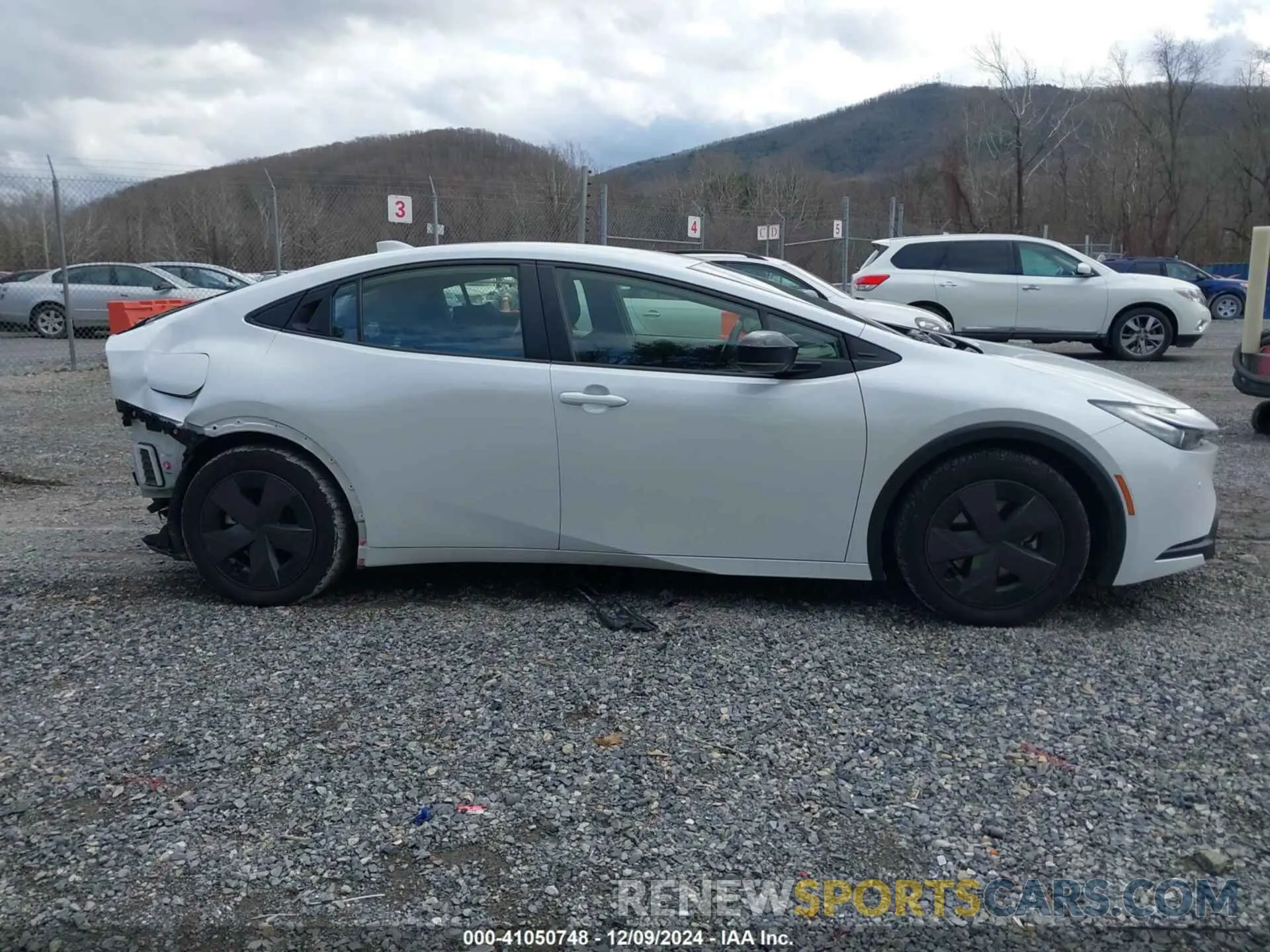 13 fotografías del automóvil dañado JTDACACUXP3004064 TOYOTA PRIUS PRIME 2023
