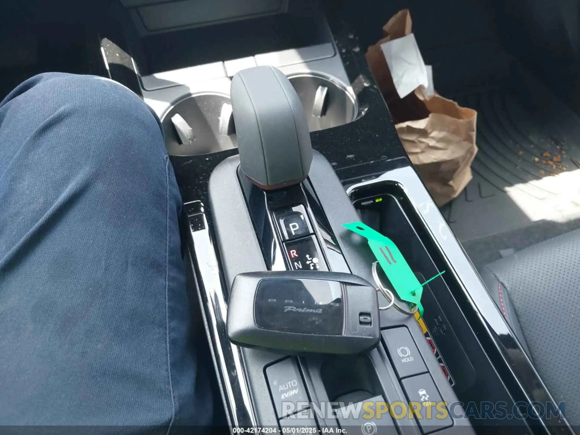 11 fotografías del automóvil dañado JTDACACU1R3033326 TOYOTA PRIUS PRIME 2024
