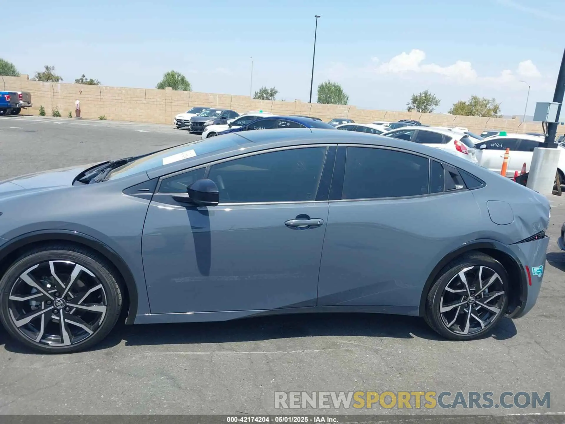 15 fotografías del automóvil dañado JTDACACU1R3033326 TOYOTA PRIUS PRIME 2024